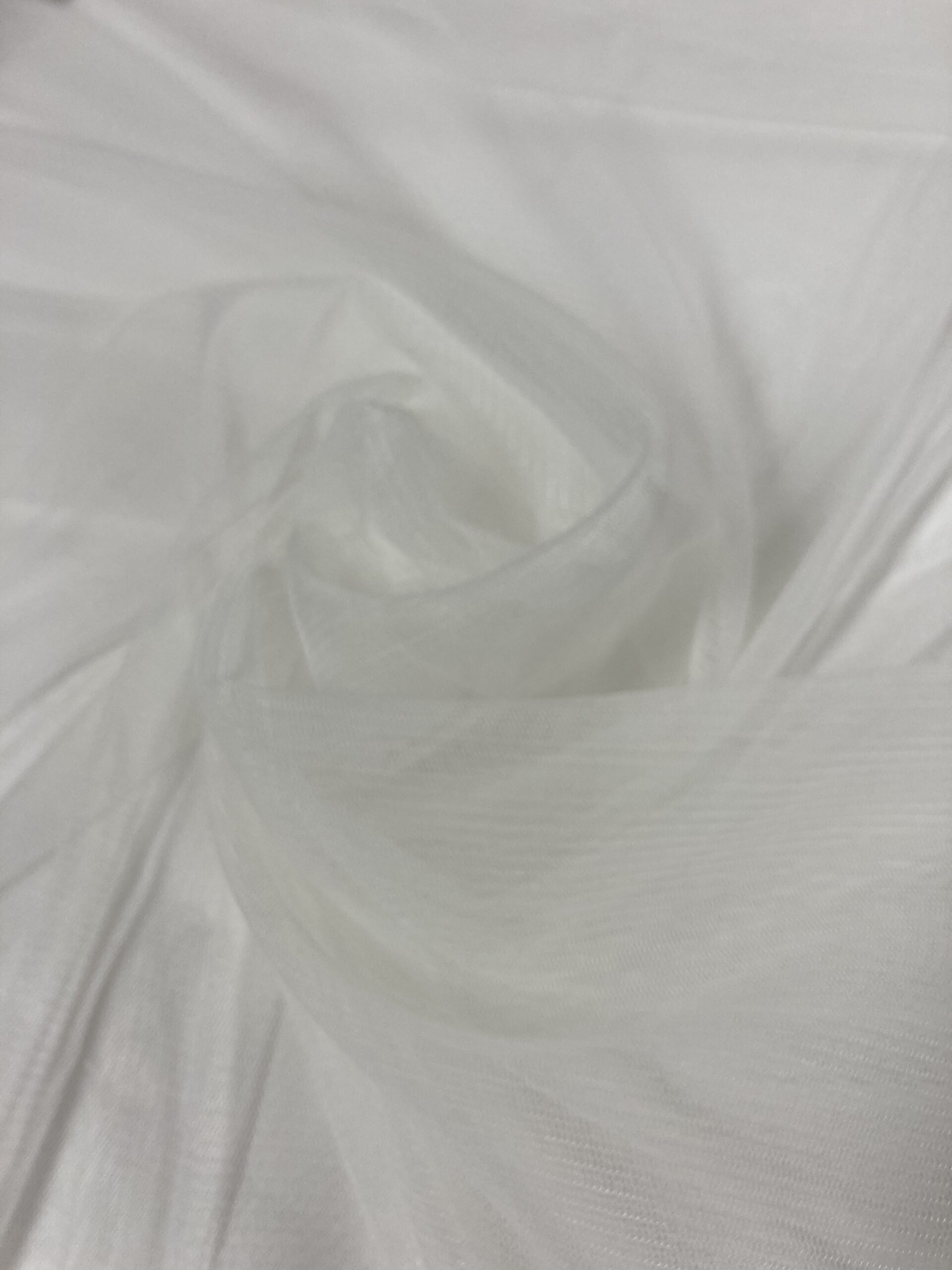 Tul Suave Caído Blanco Roto