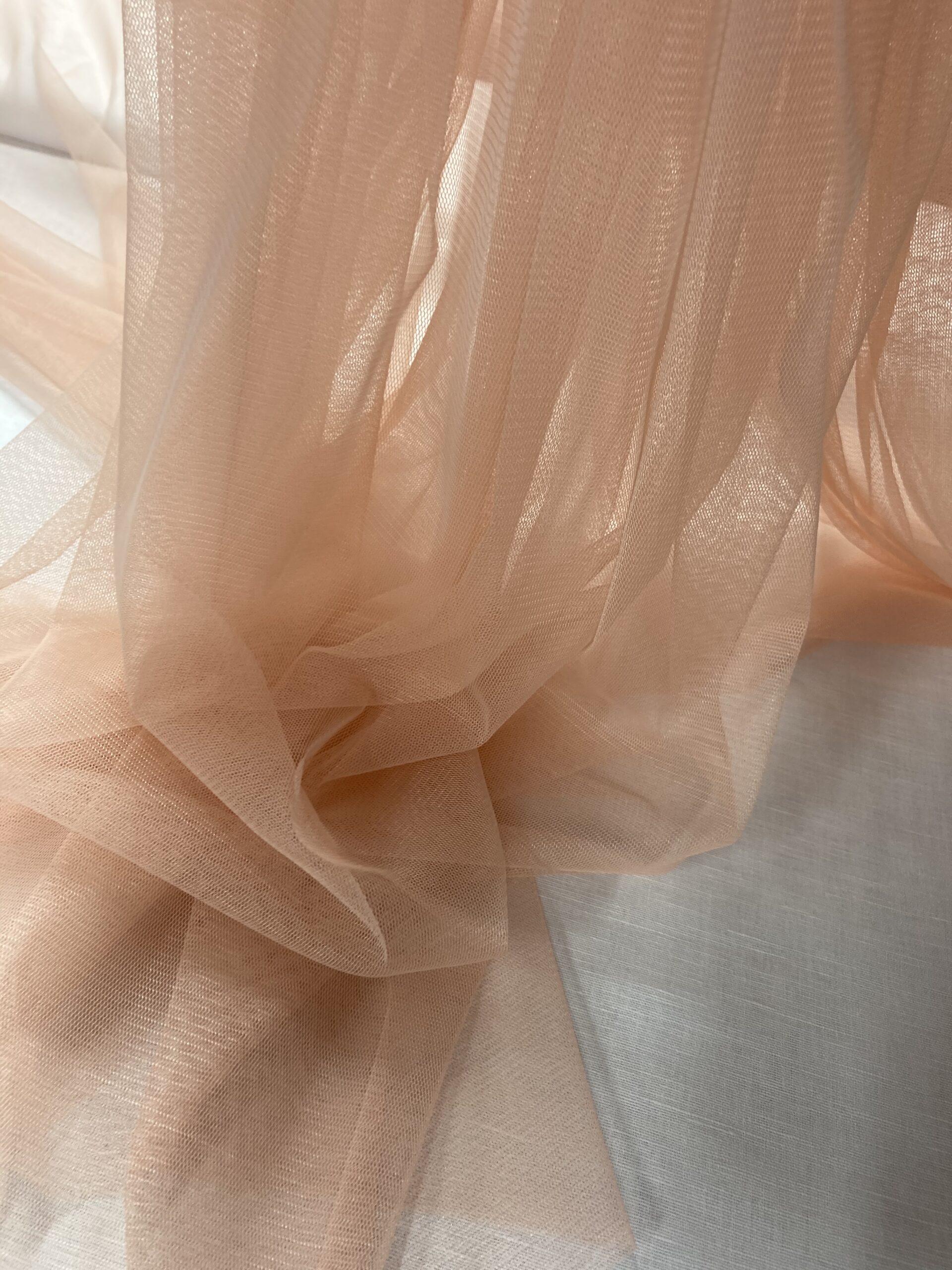 Tul Suave Caído Salmon Oscuro