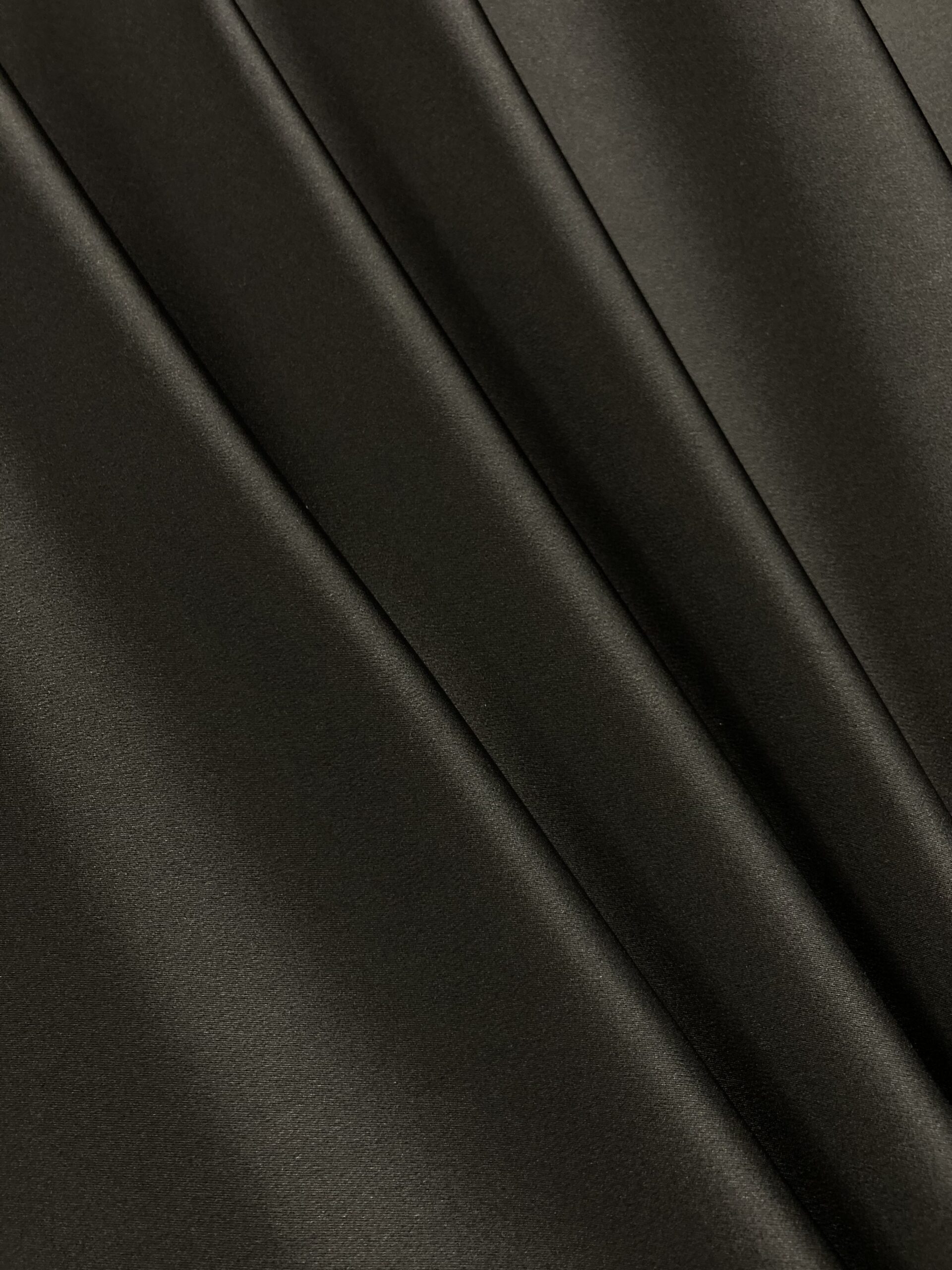 Crepe Satén Venecia Negro