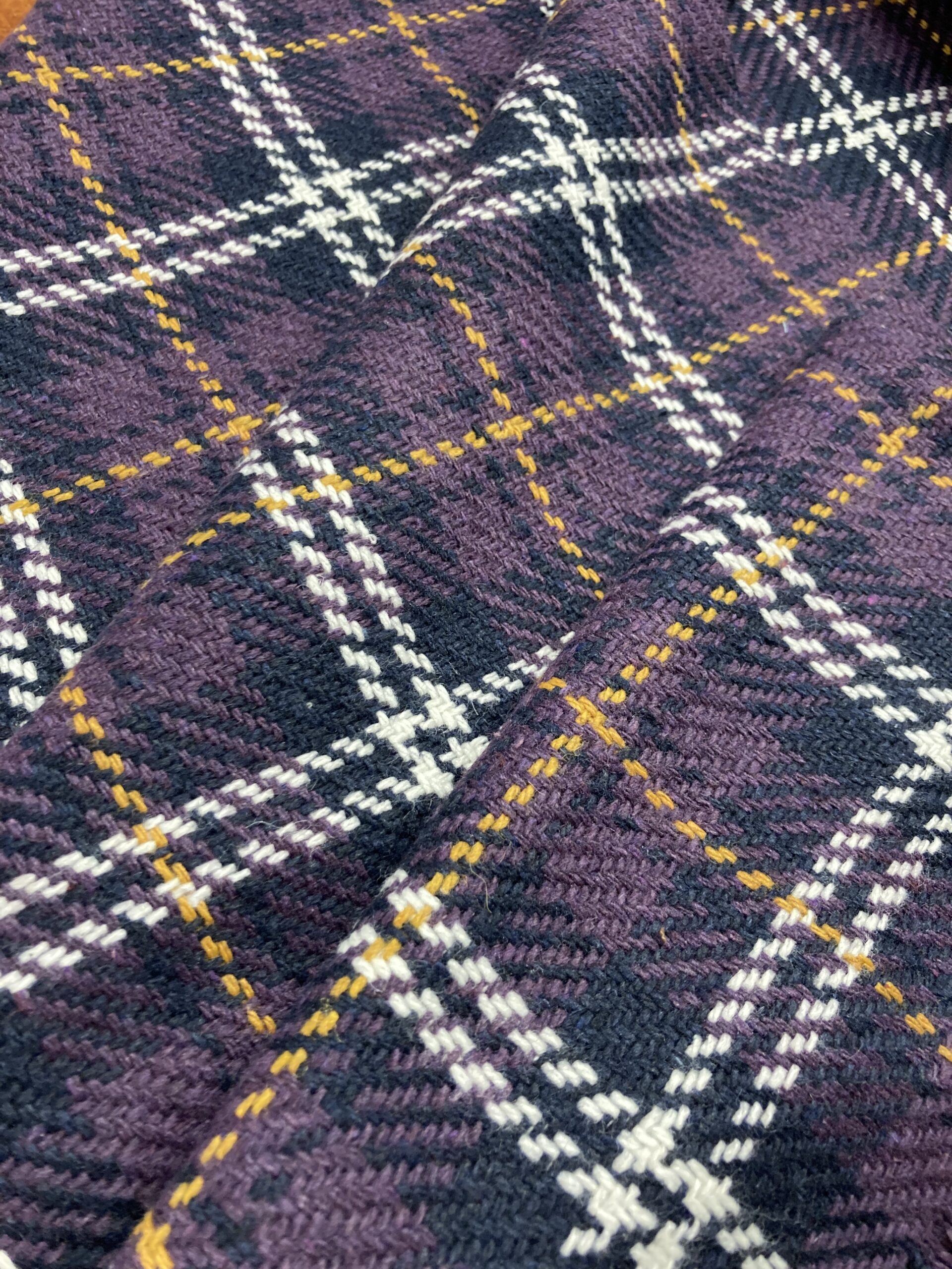 Cuadro lana berenjena