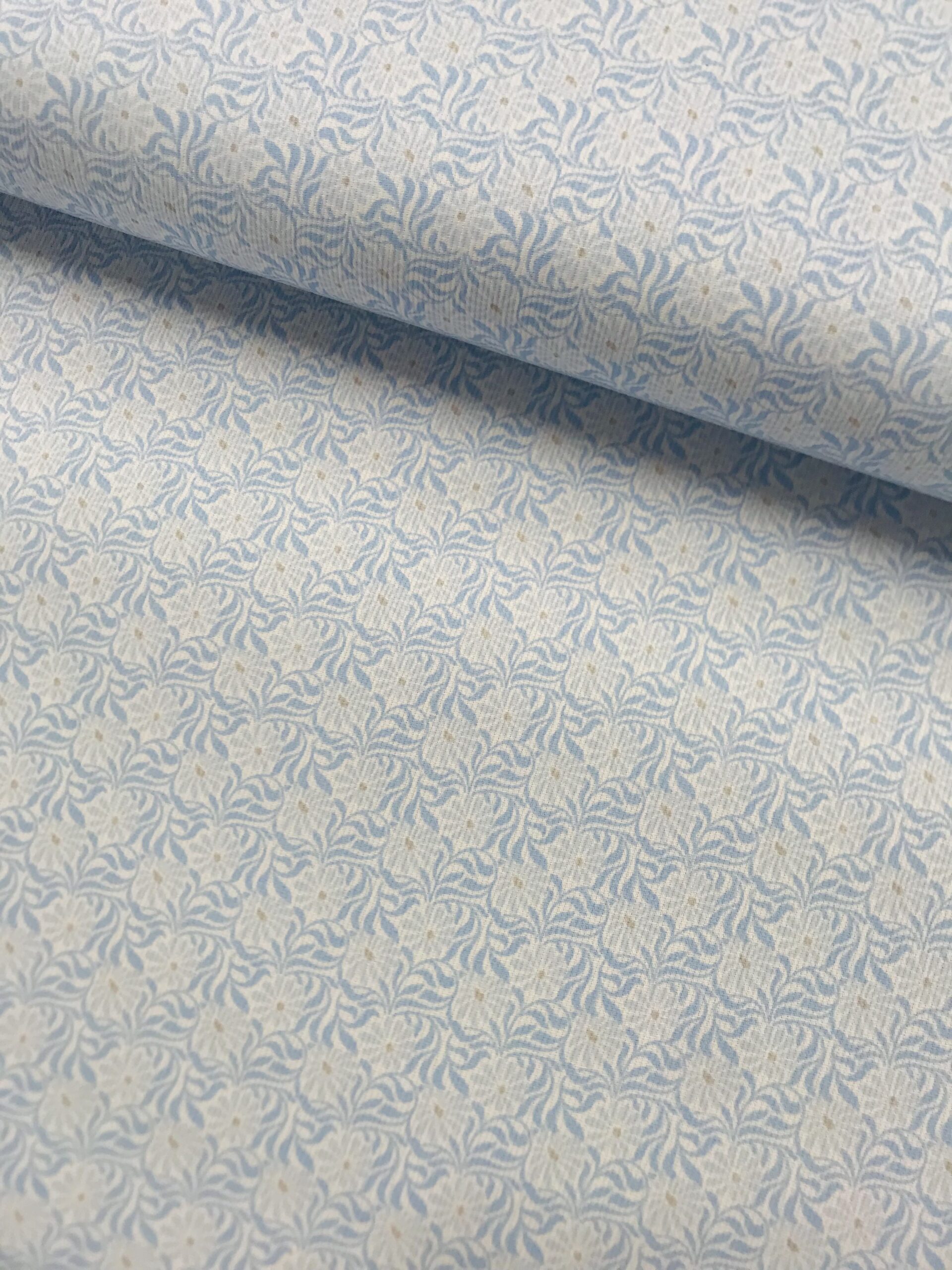 Pique flor blanco/celeste