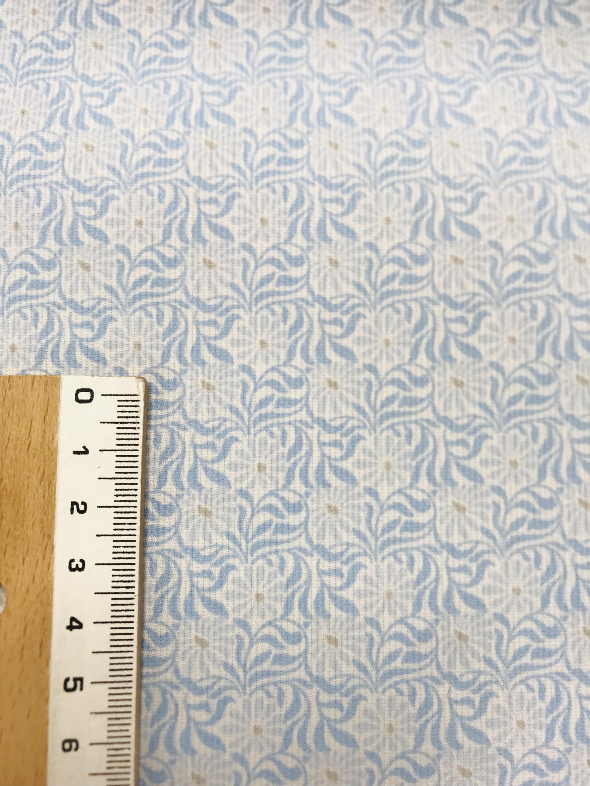 Pique flor blanco/celeste