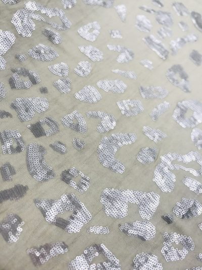 Punto beig lentejuela plata