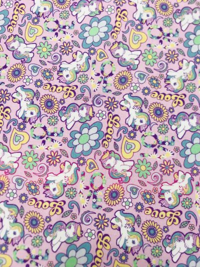 Pequeño pony unicornio Love rosa