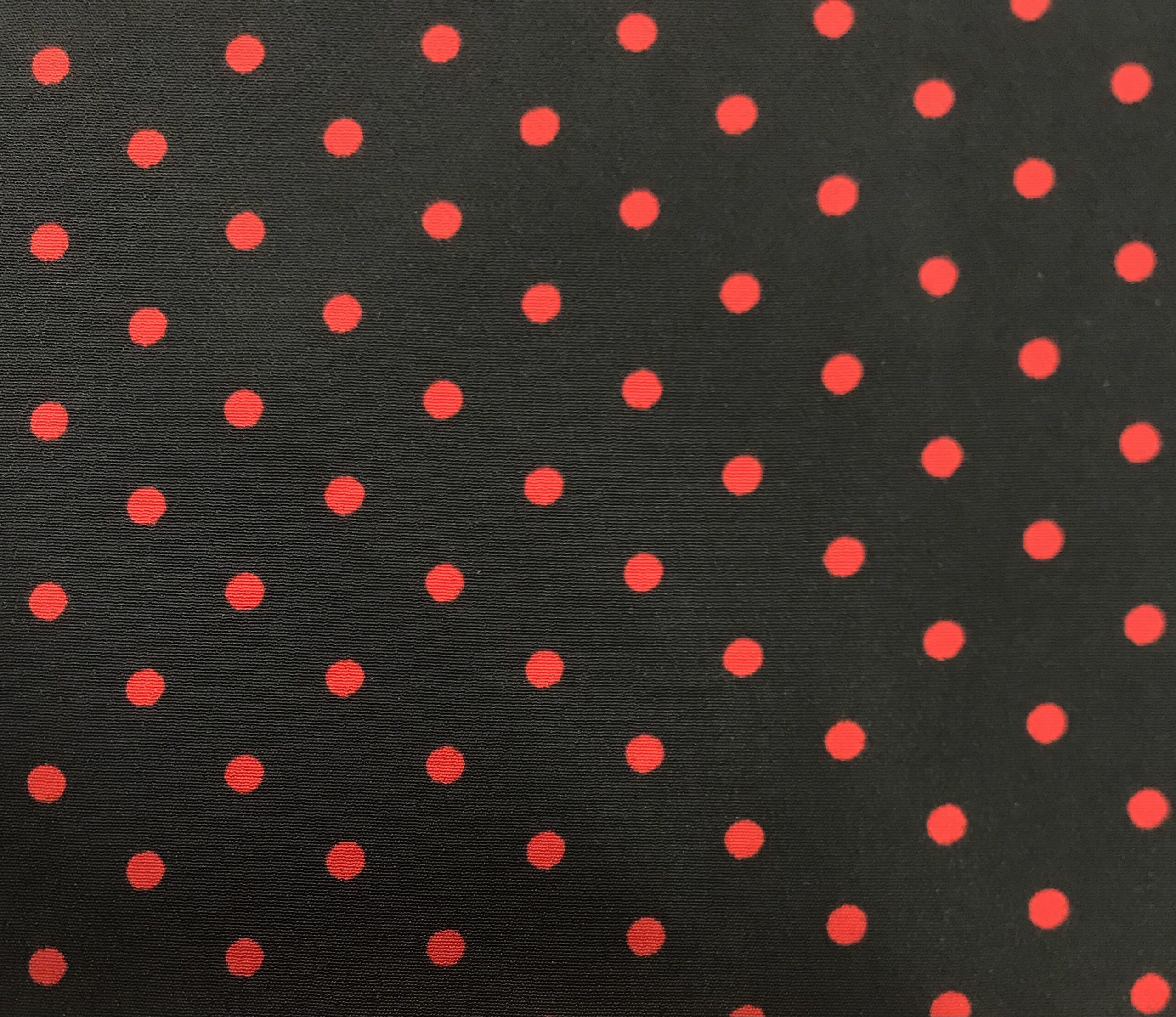 coxivo negro lunar rojo pequeño*