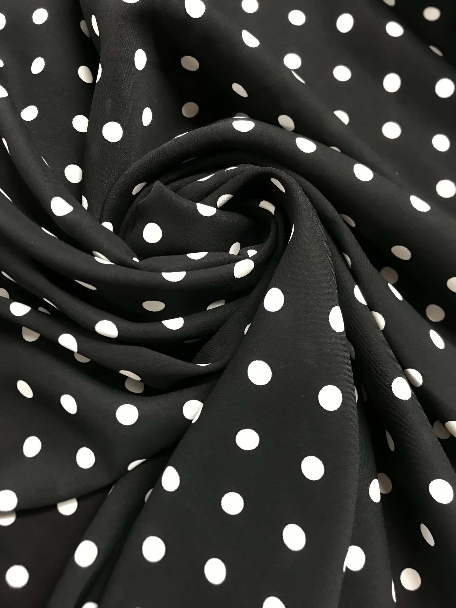 lunar blanco fondo negro poliester