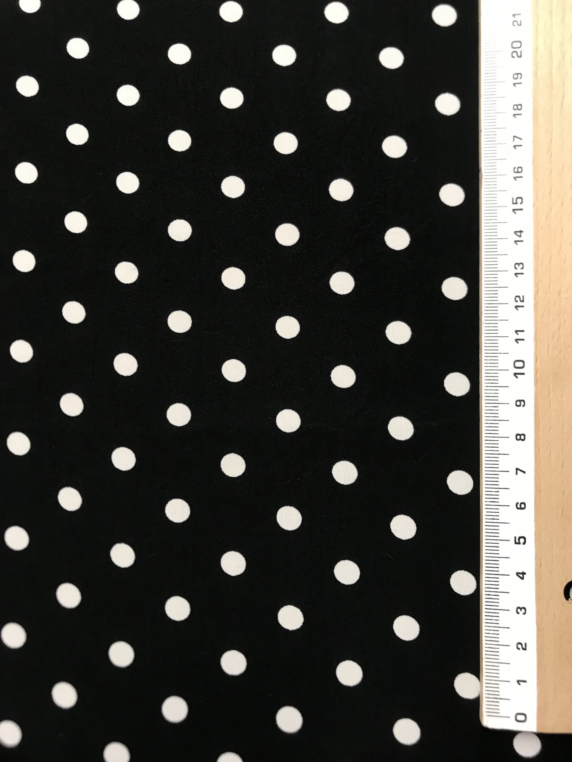 lunar blanco fondo negro poliester