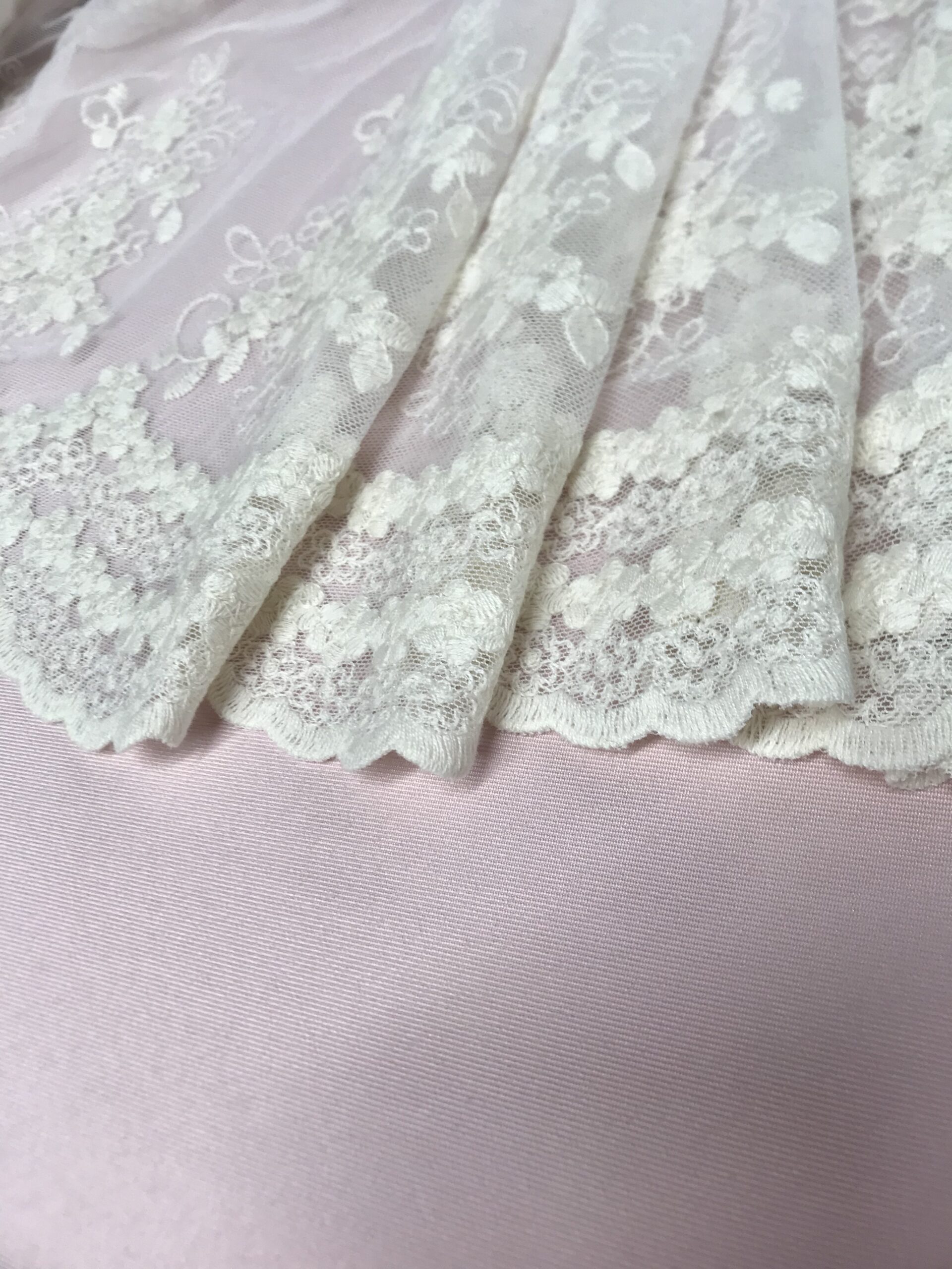 Tul bordado Sudán punta ambos lados 3*