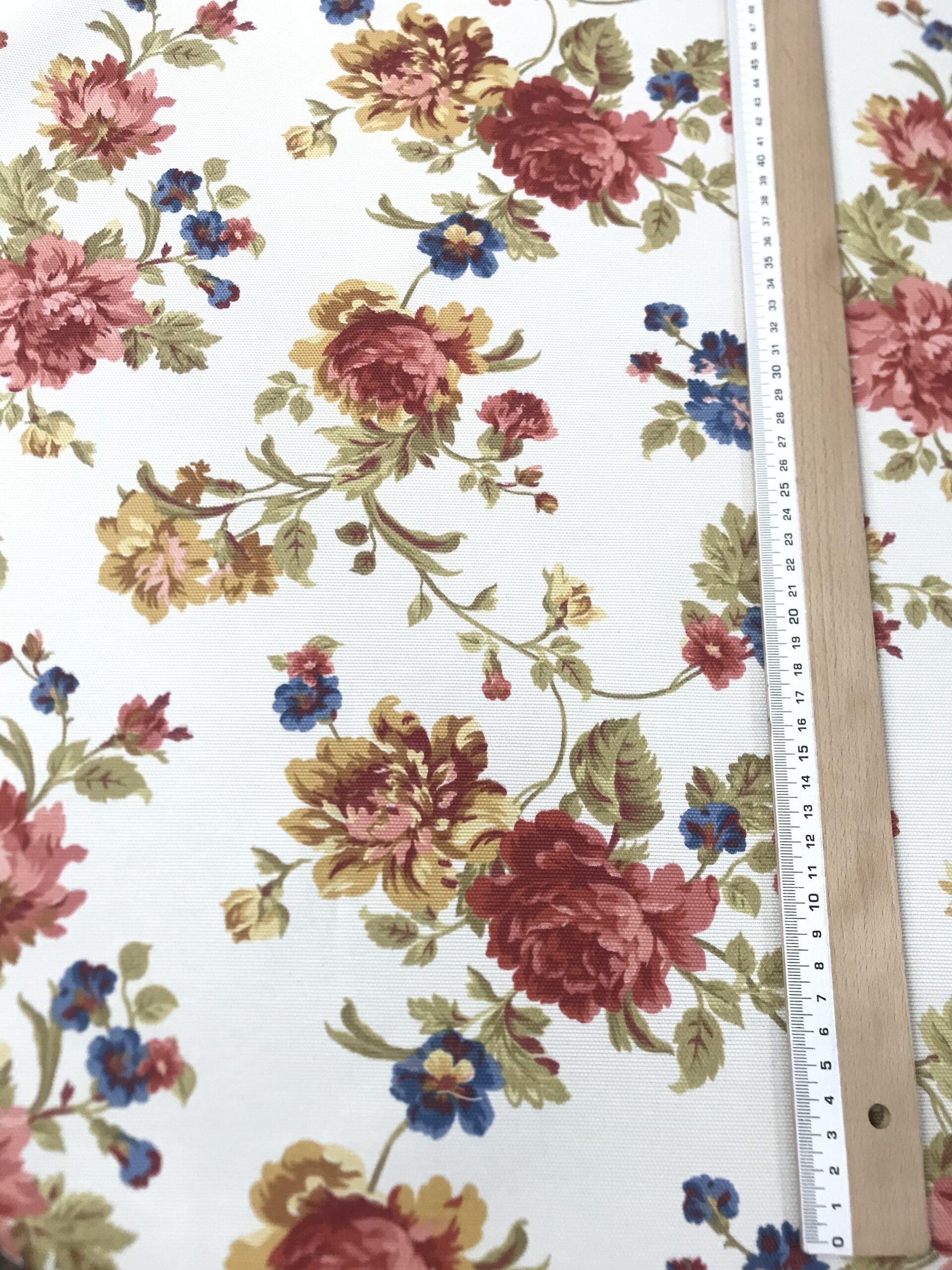 Panamá flor cretona fondo crudo