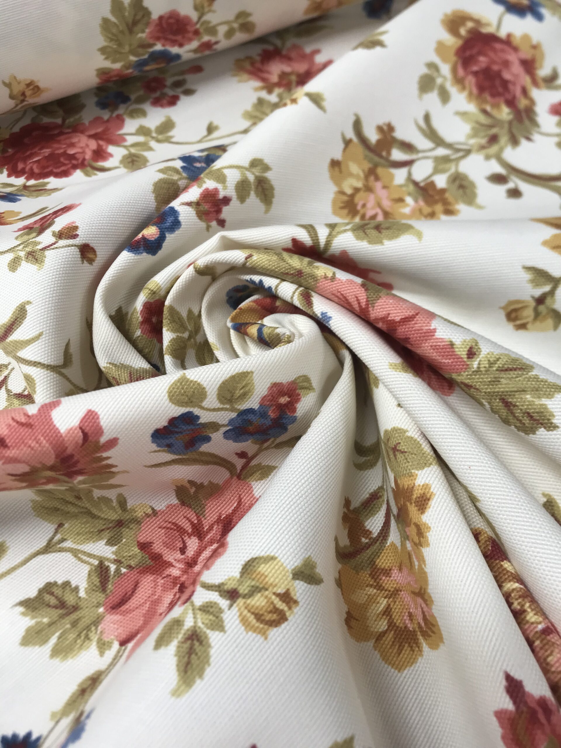 Panamá flor cretona fondo crudo