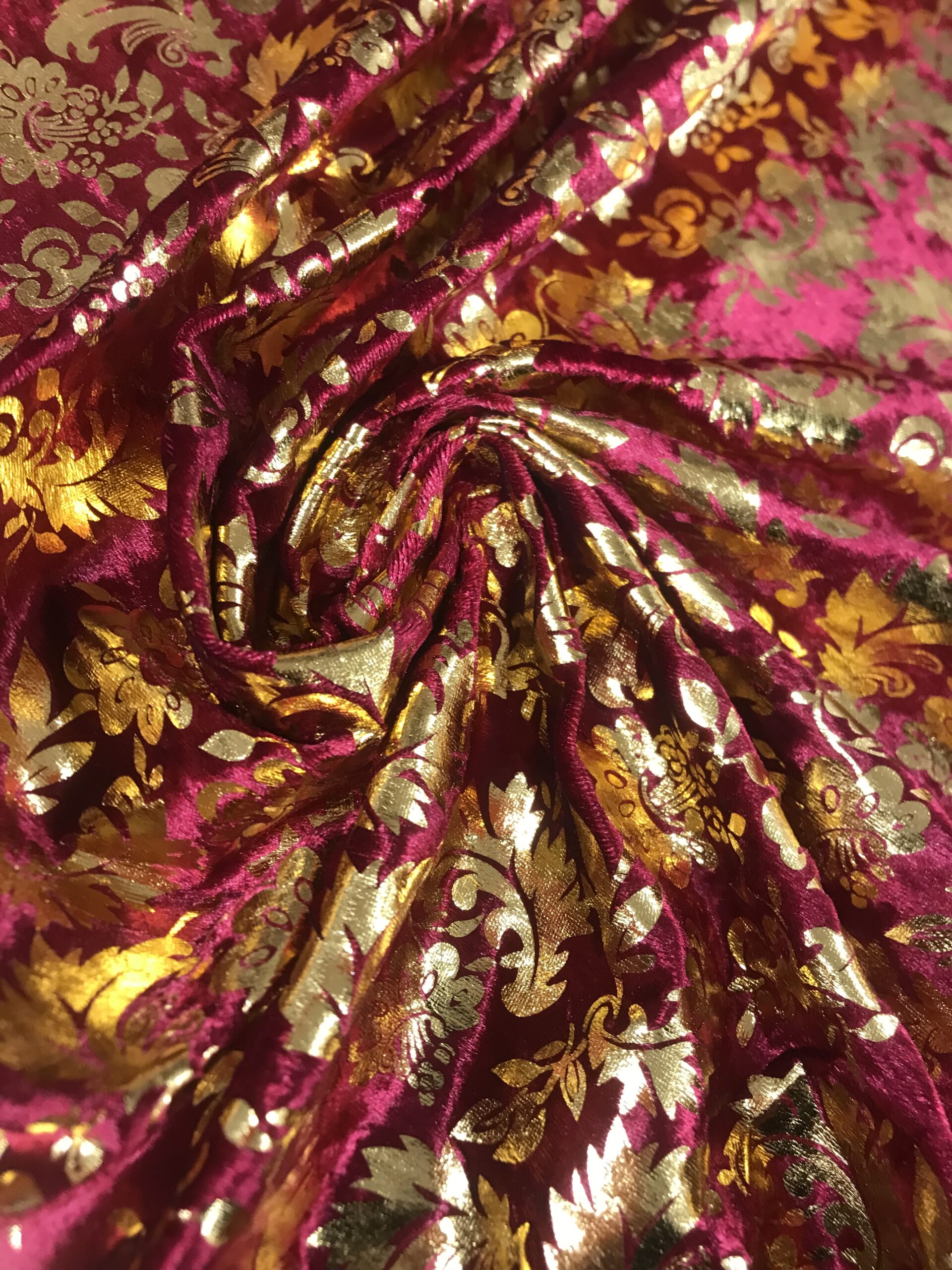 Martelé burdeos con pan de oro