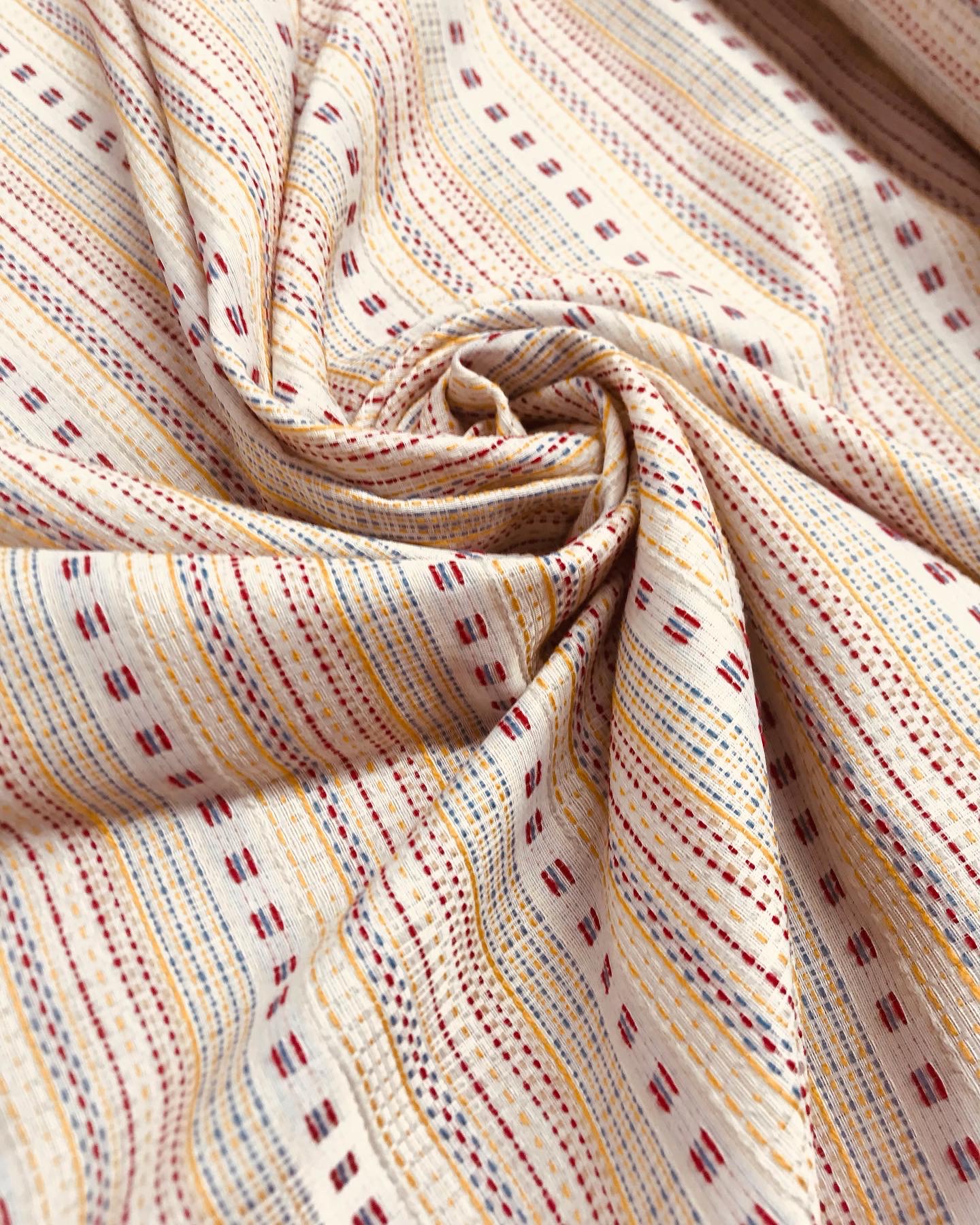 Chanel tweed rústico verano