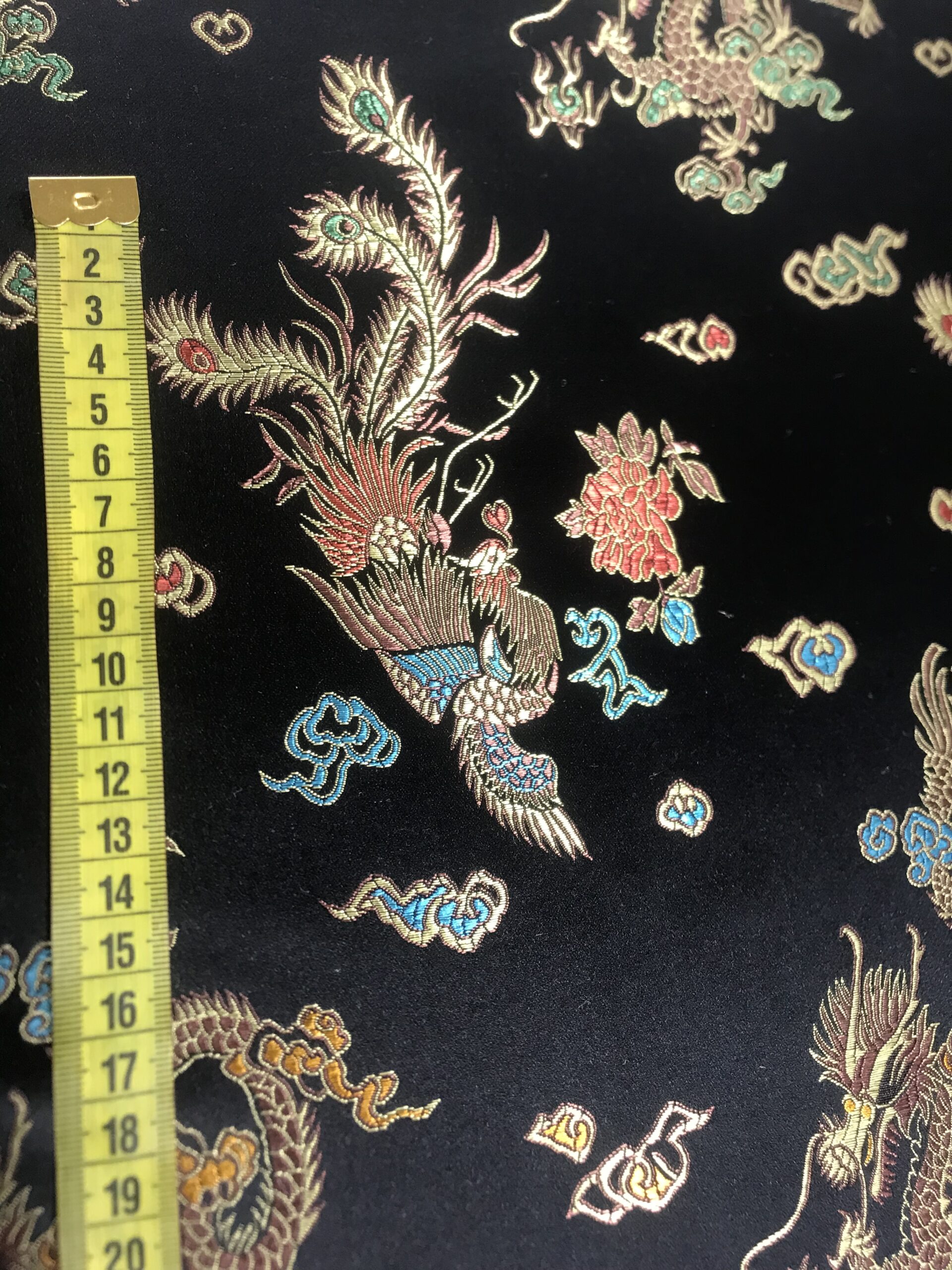 Raso brocado dragones