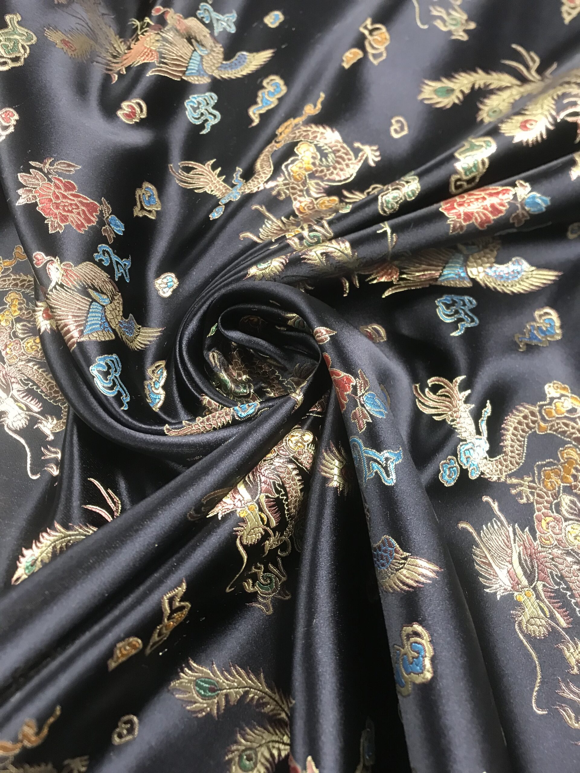 Raso brocado dragones