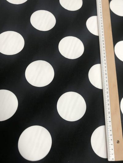 Popelín Flamenca Negra Lunar Blanco Grande