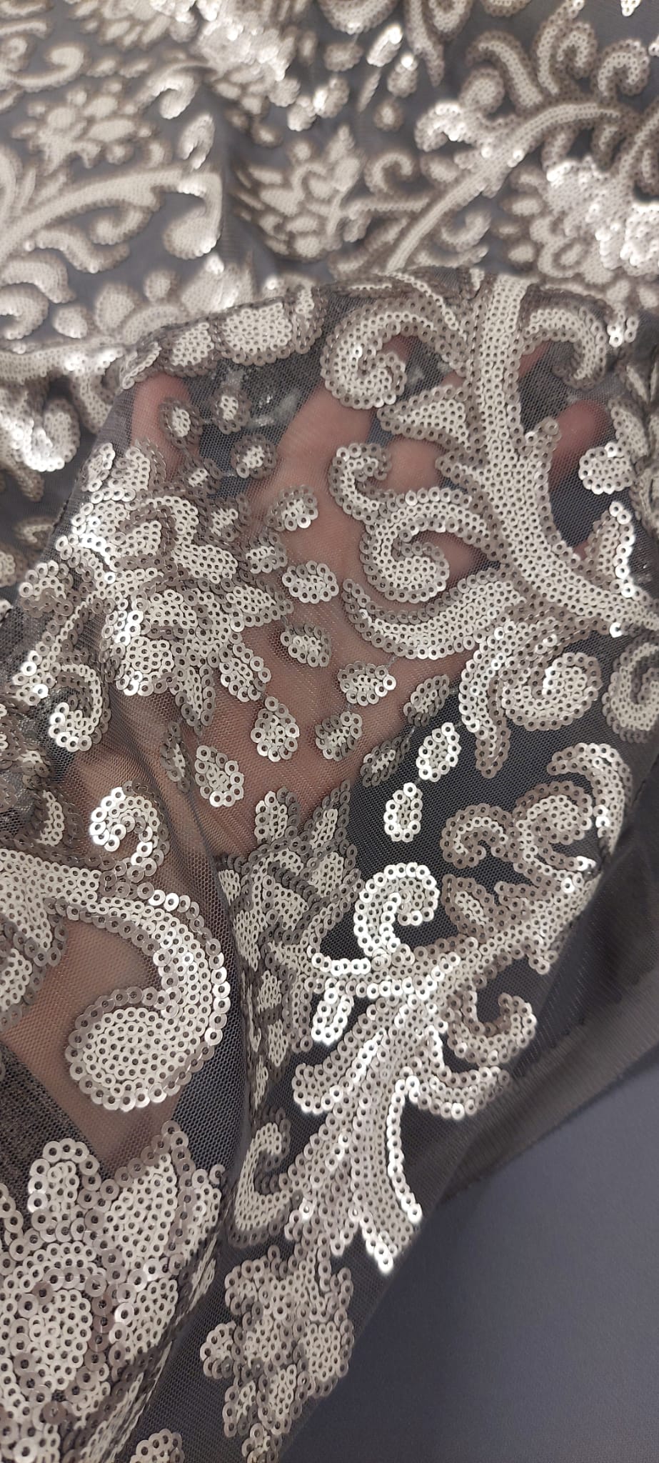 Tul fantasía bordado lentejuela gris