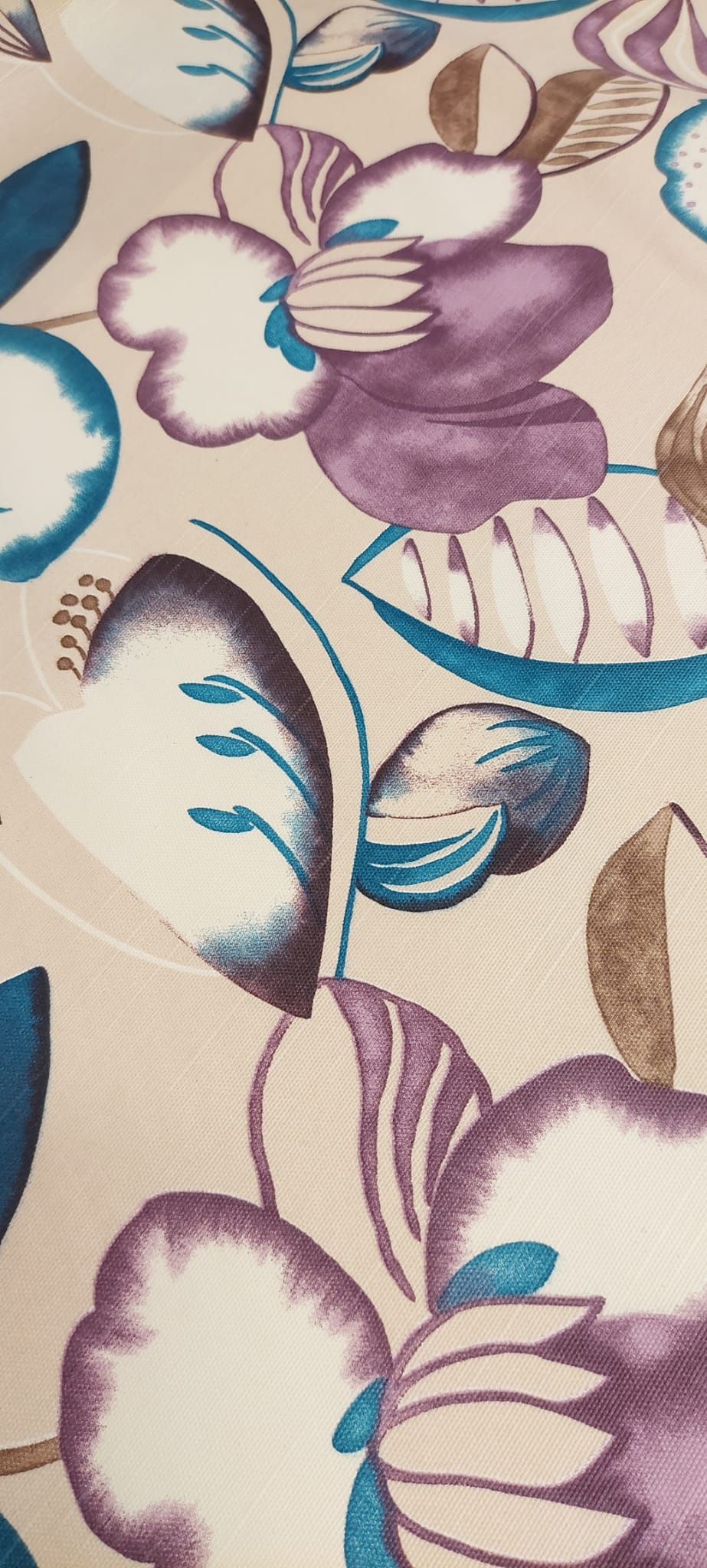 Mantelería Anti-Manchas Resinada beige flor morada/petróleo