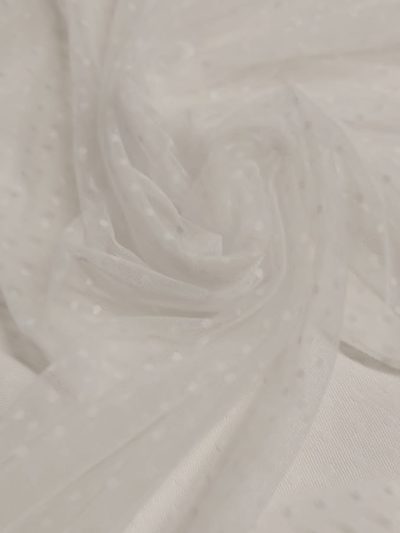 Tul de plumeti blanco