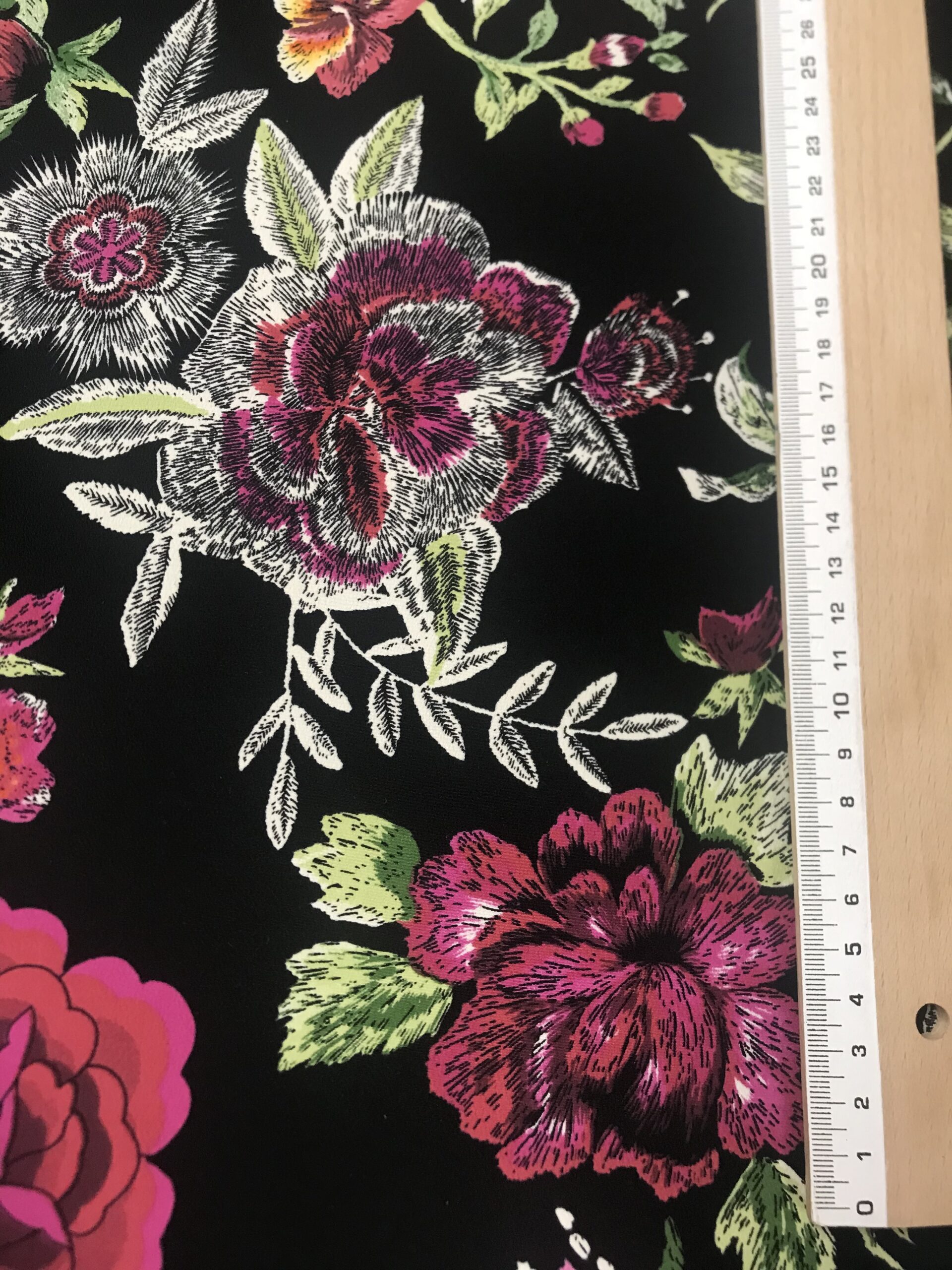 Coxivo f.negro estampado mantón