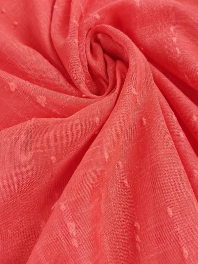 Visillo con nudos rojo