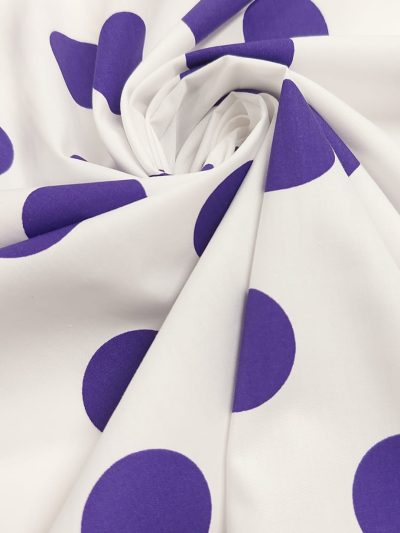 Popelín flamenca blanco lunar morado