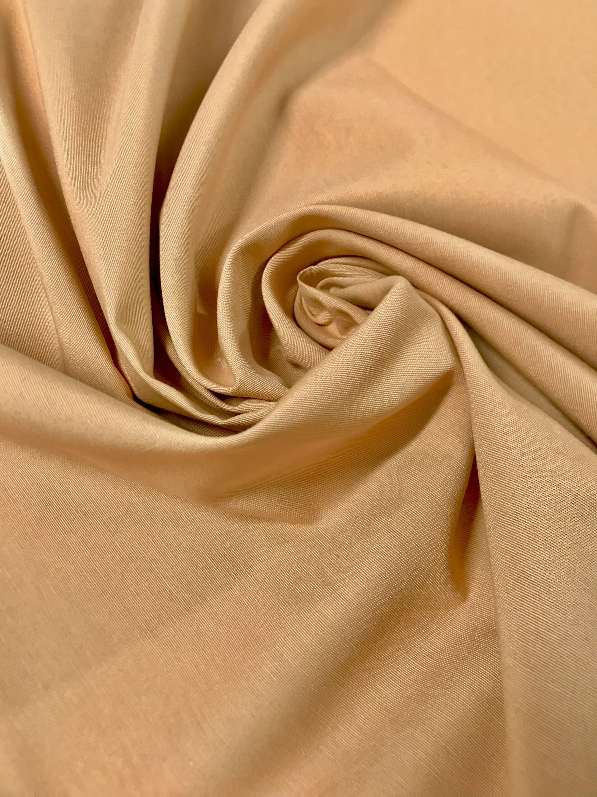 Loneta lisa tintada camel