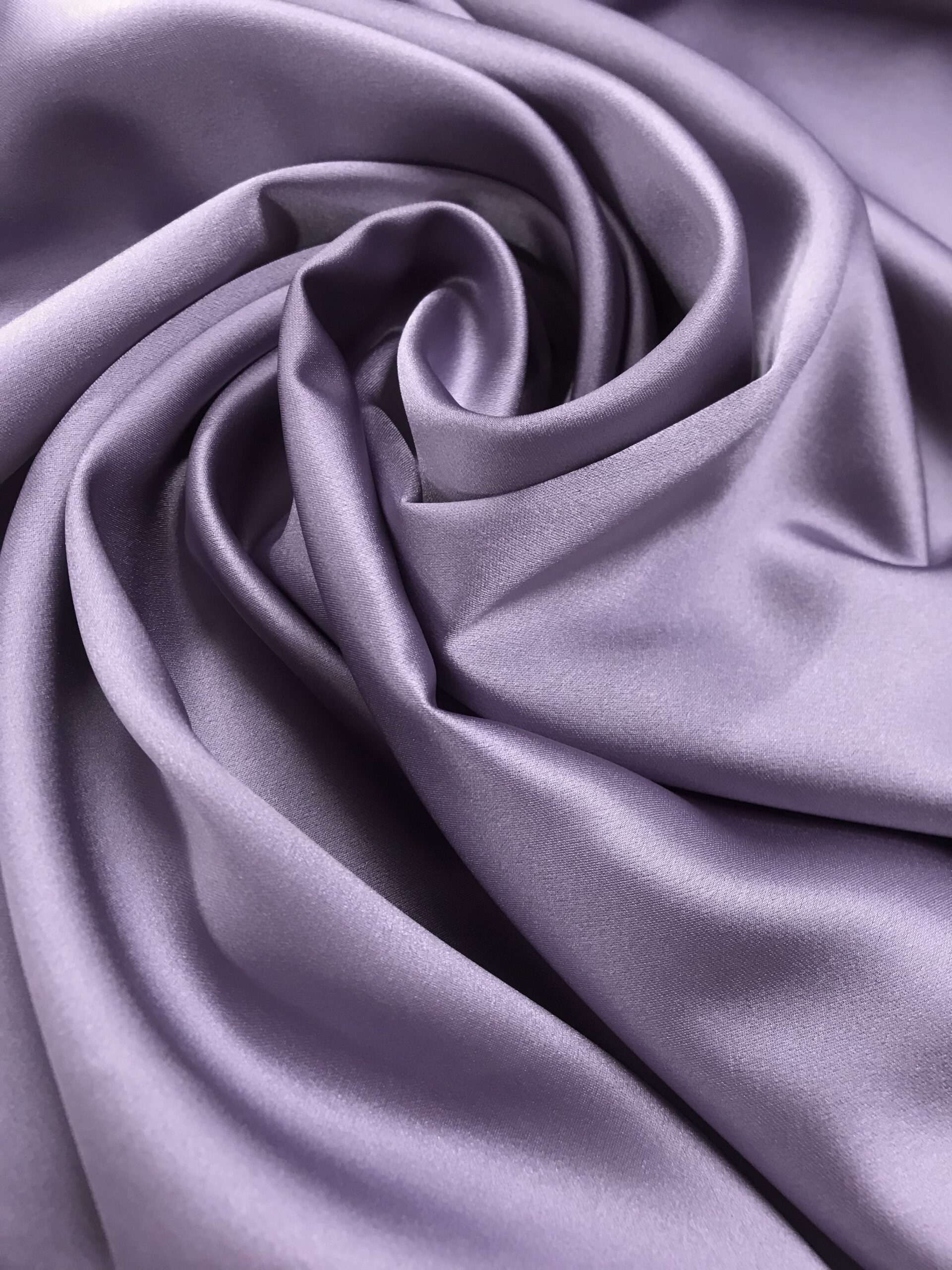 Crep satén berenjena claro