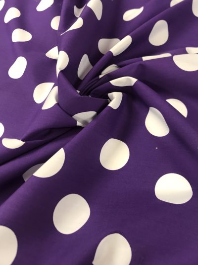 Popelín flamenca morado lunar blanco