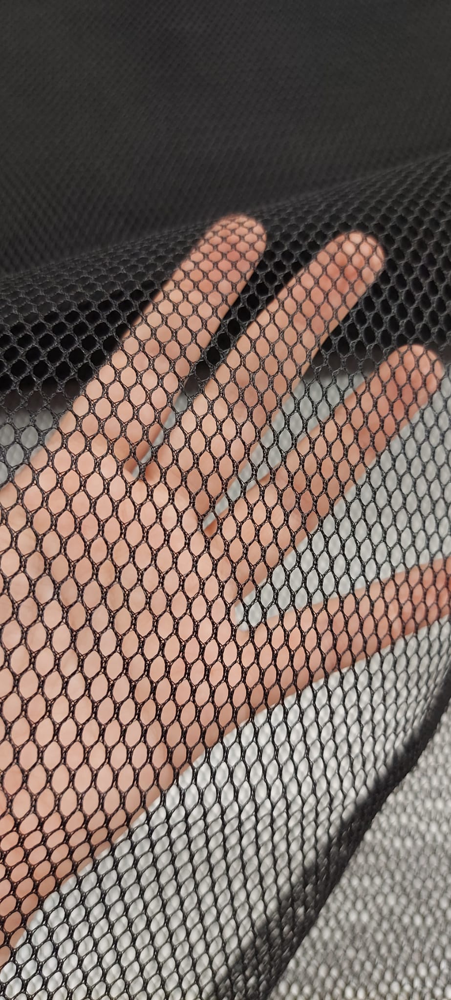 Malla o rejilla MESH negra