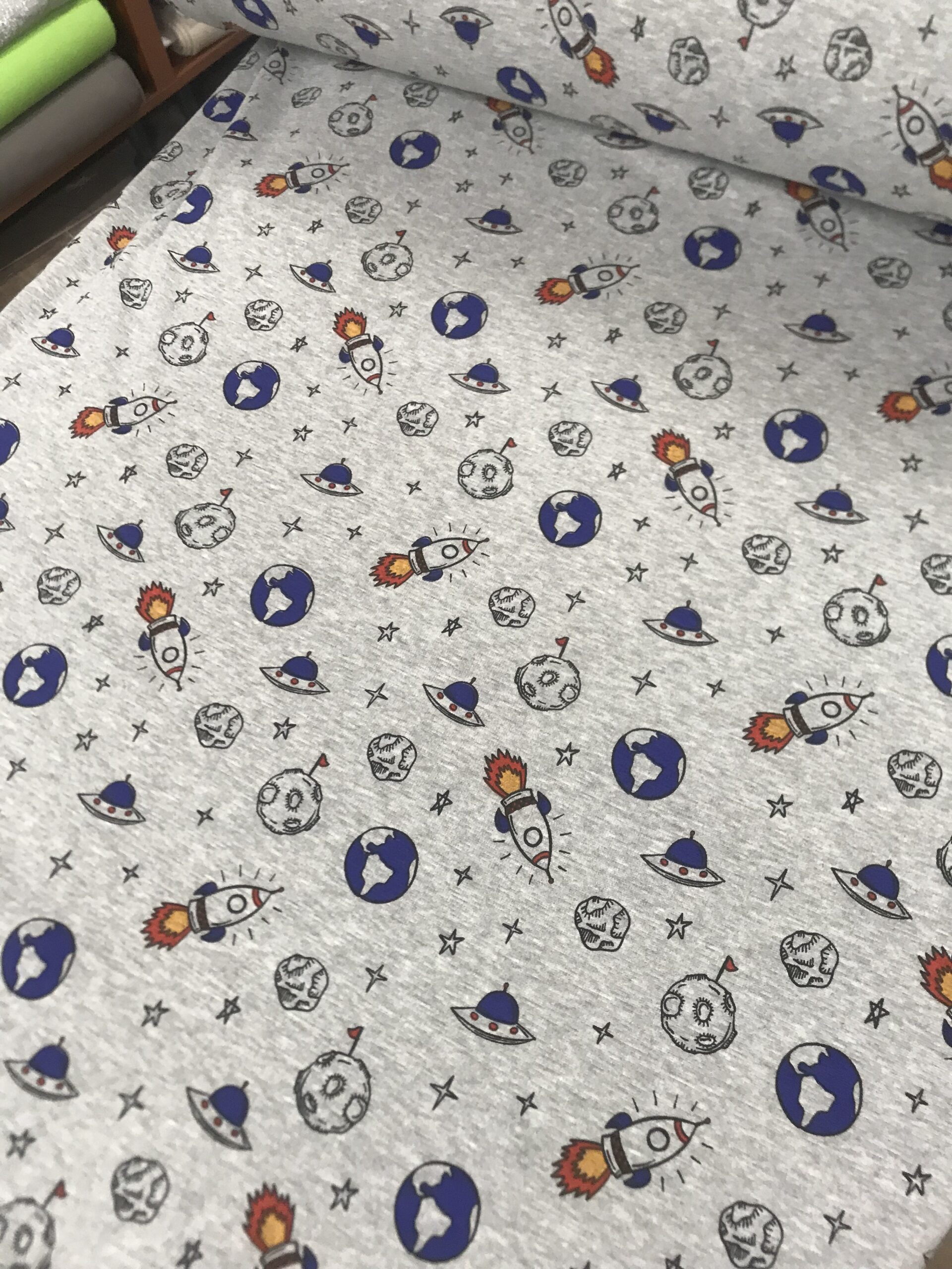 Punto Chándal cohete espacial