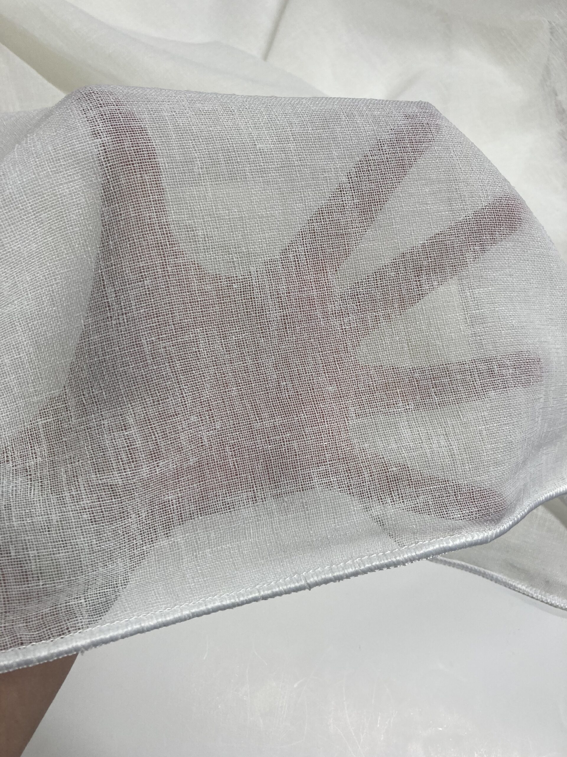 Visillo Marte color natural plomo