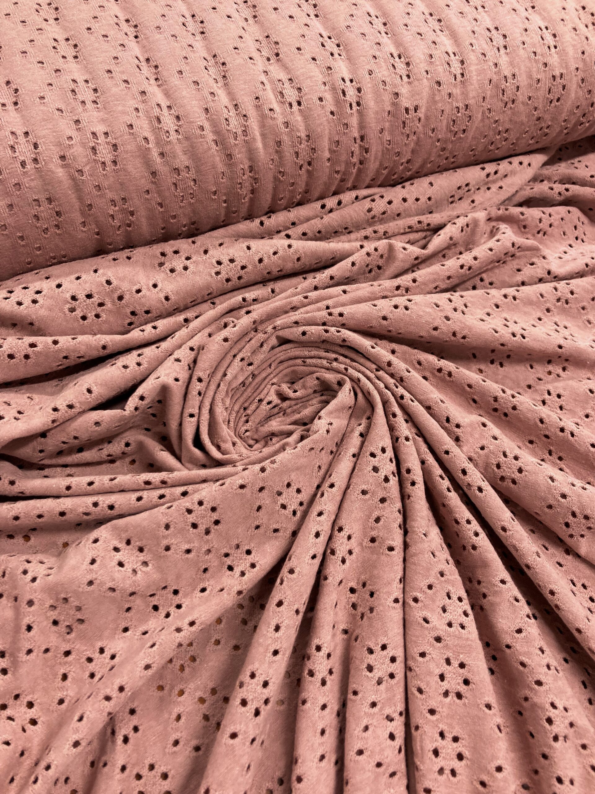 Punto perforado maquillaje