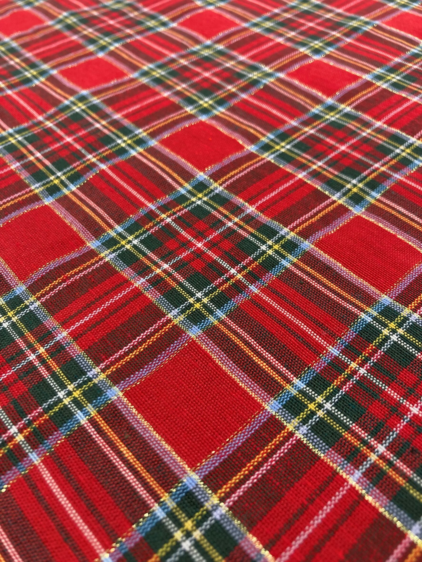 Loneta cuadros rojos lurex