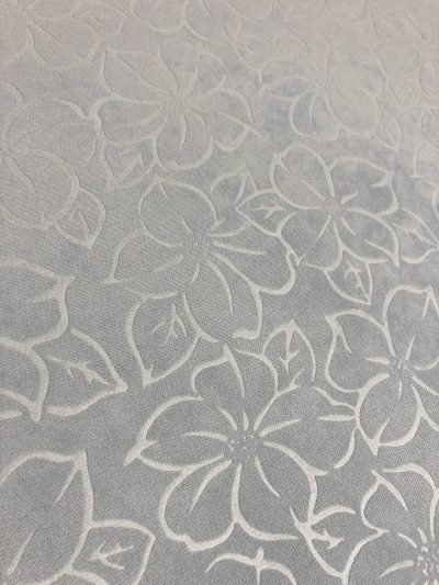 Velvetón celeste flores