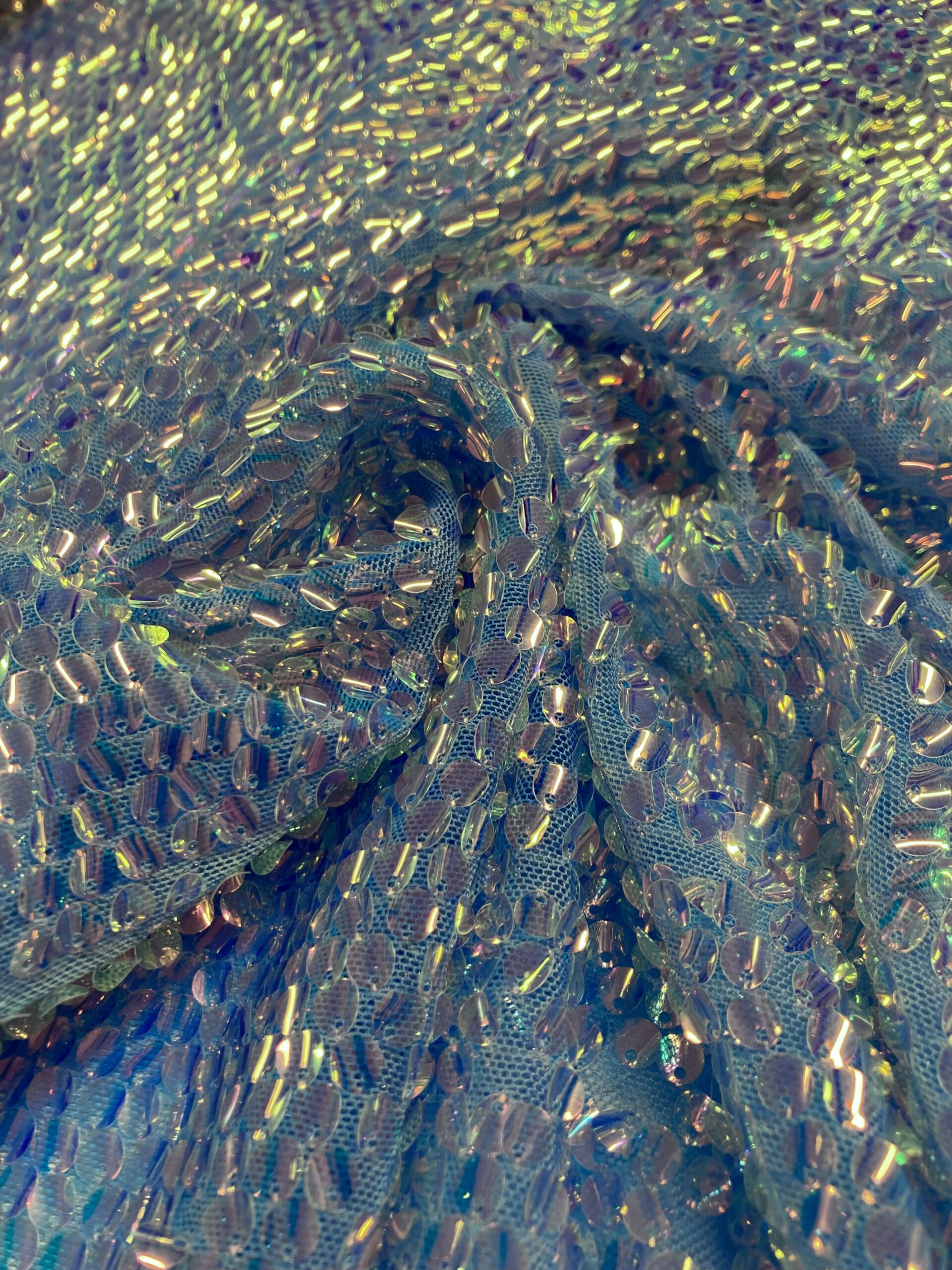 Lentejuela curvada celeste