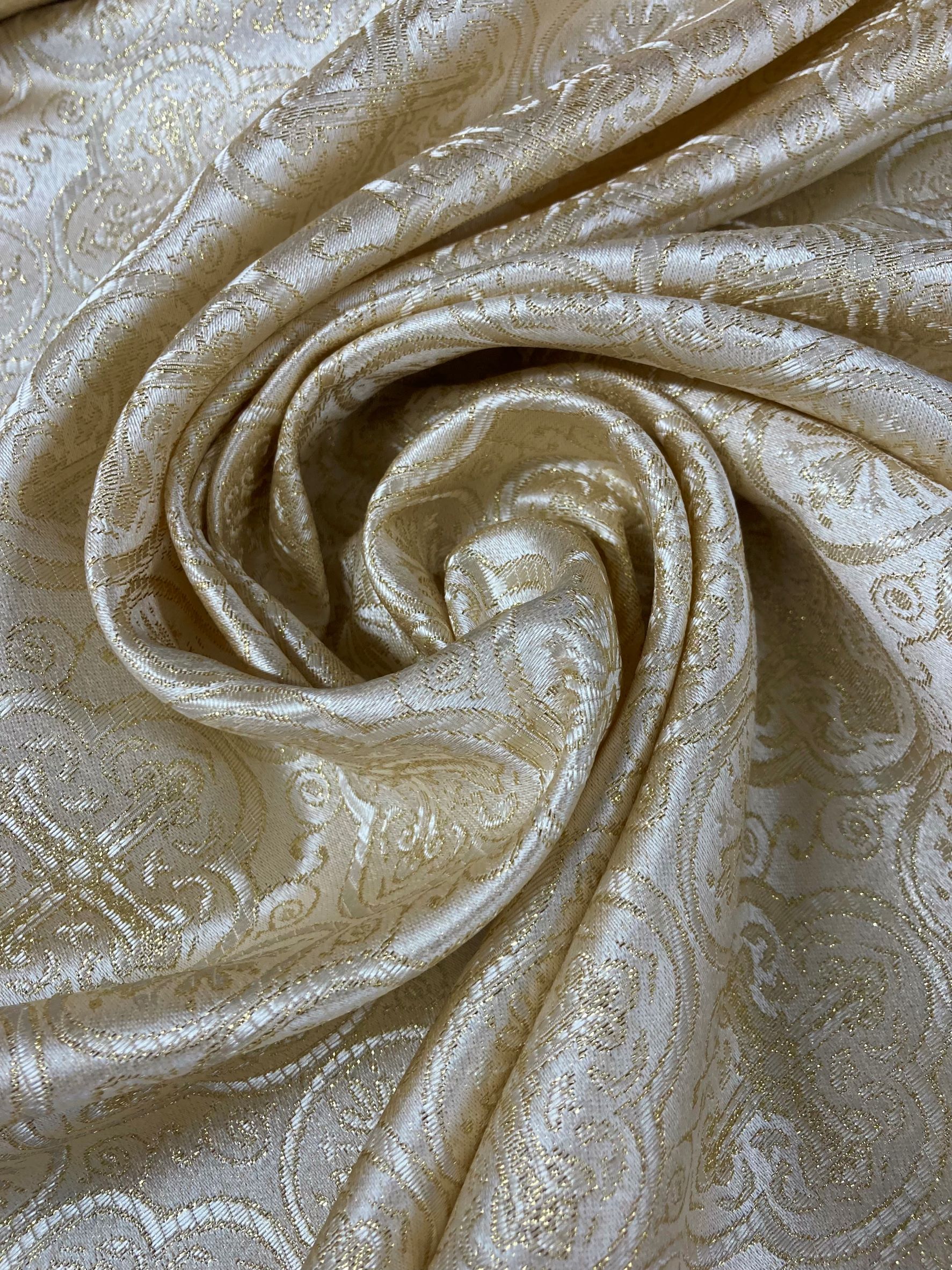 Brocado Epoca Besalu crudo/oro