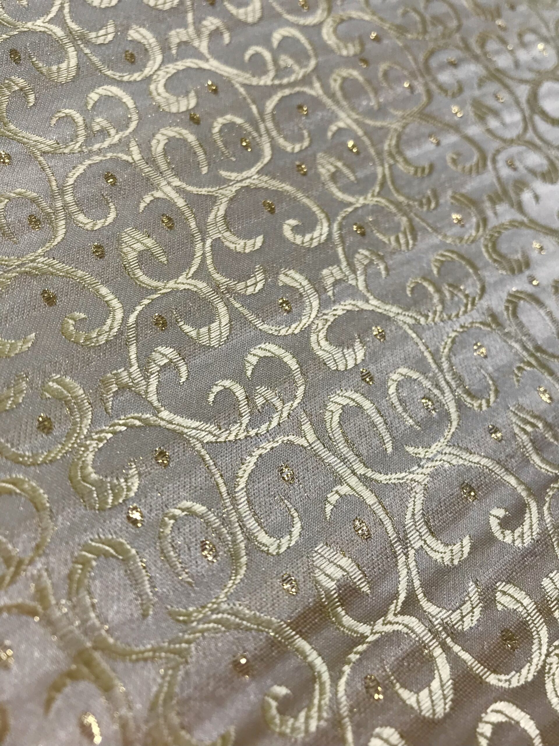 Brocado Jaimas 25 beige