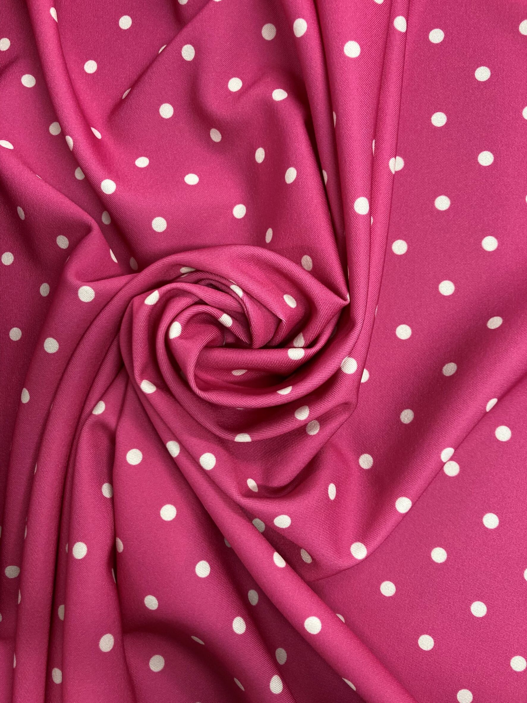 Bielástico gabardina fucsia lunar p. blanco*