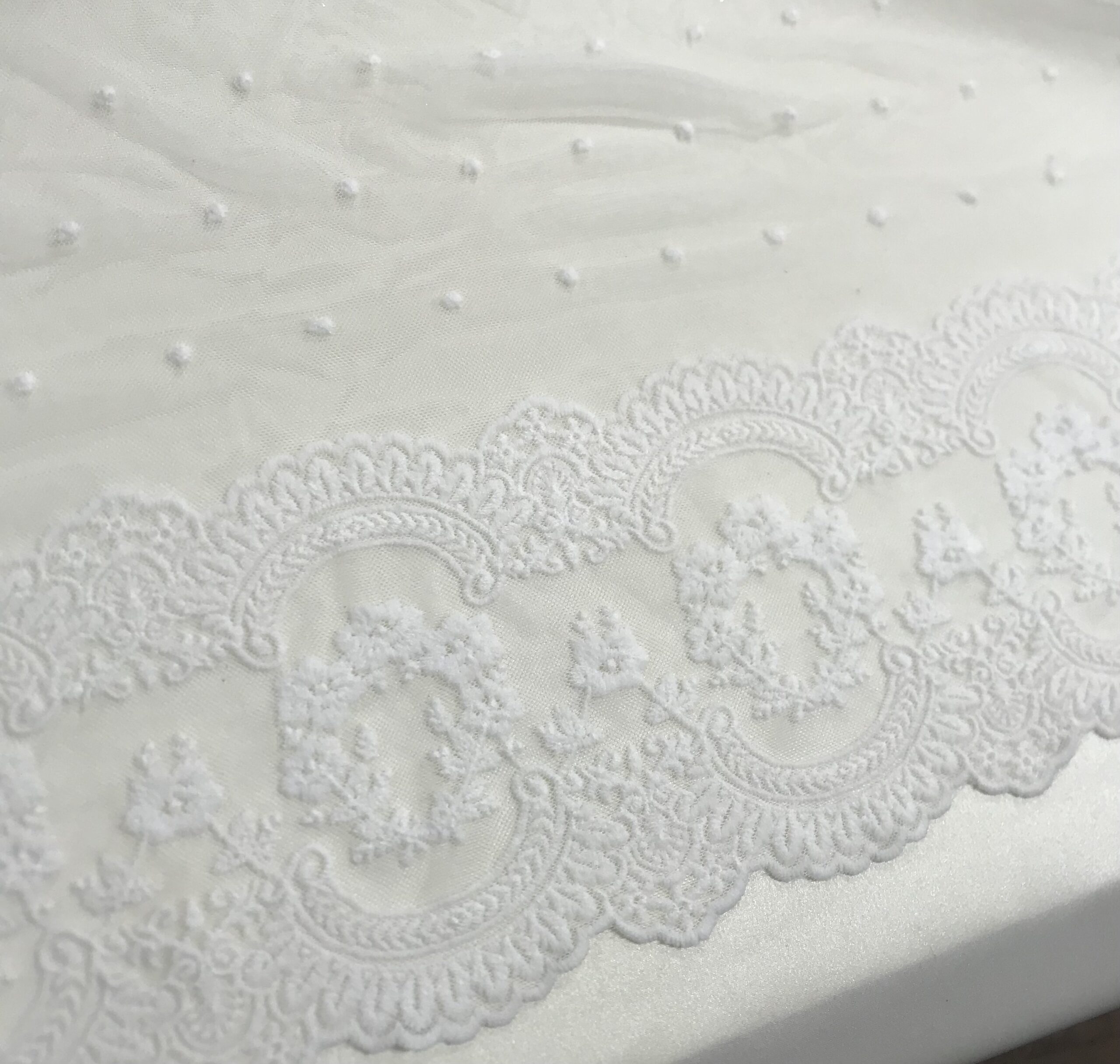 Tul bordado Talia Blanco