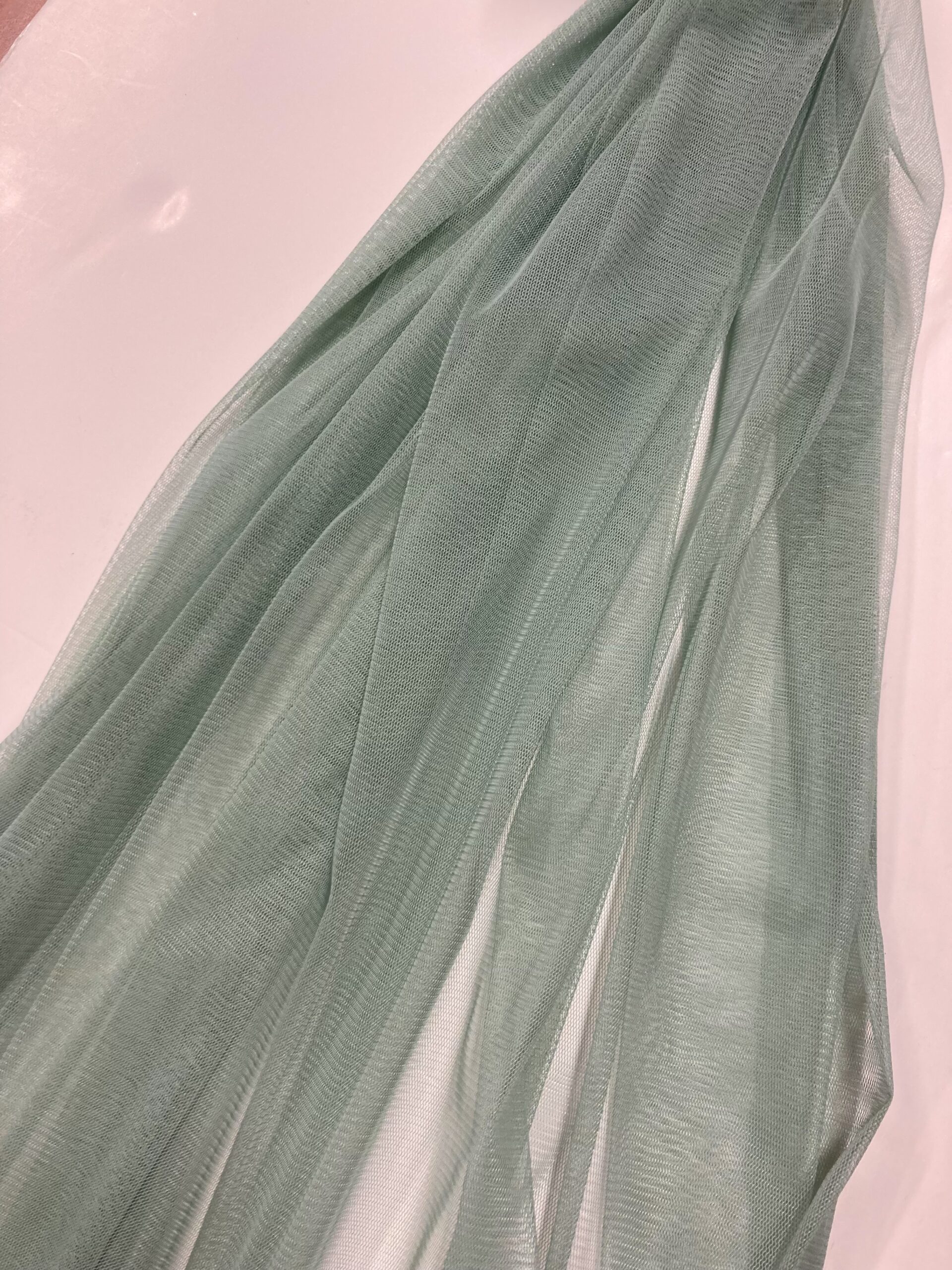 Tul bordado Vicen Verde Empolvado