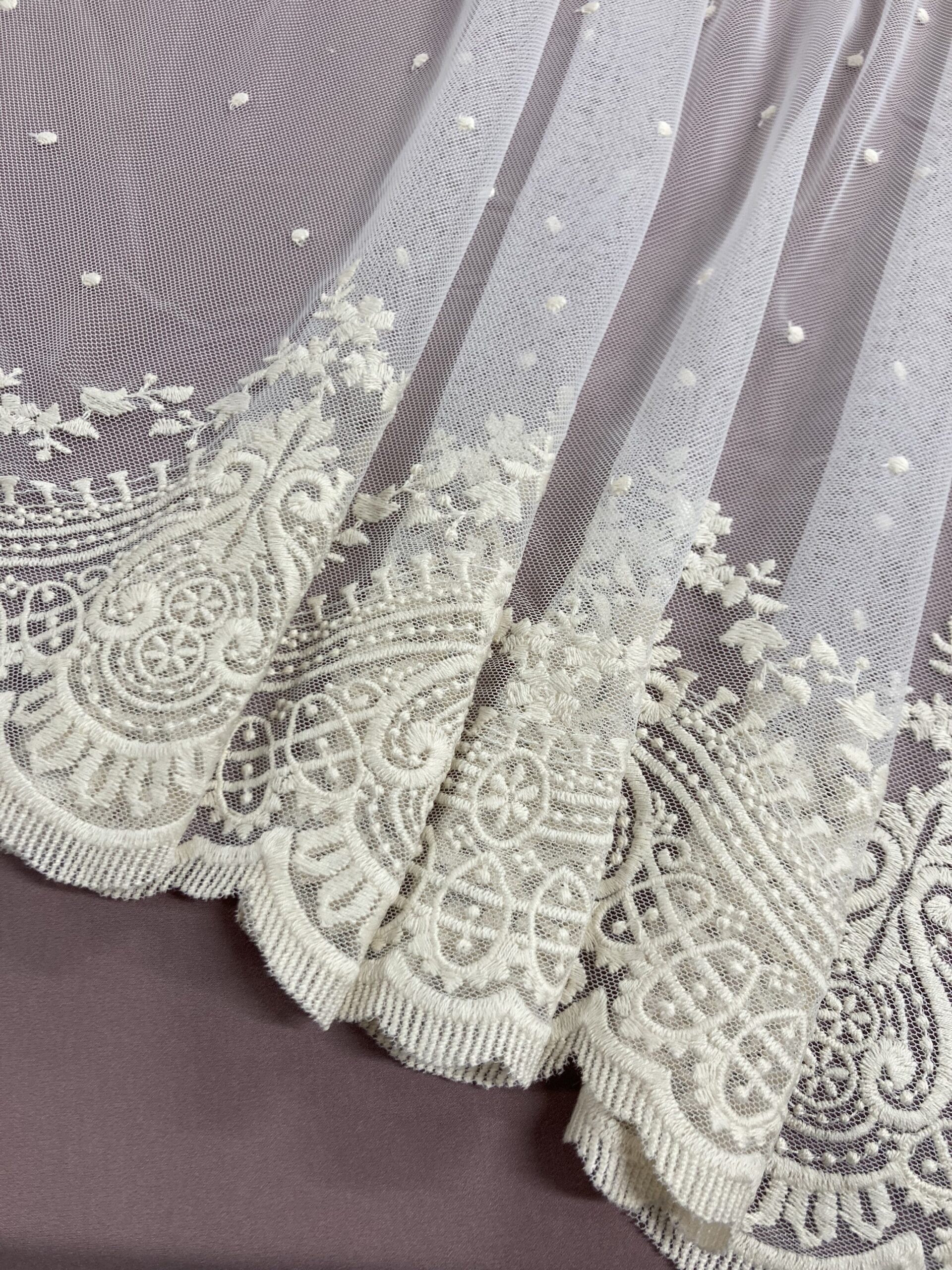 Tul bordado Vera Beig