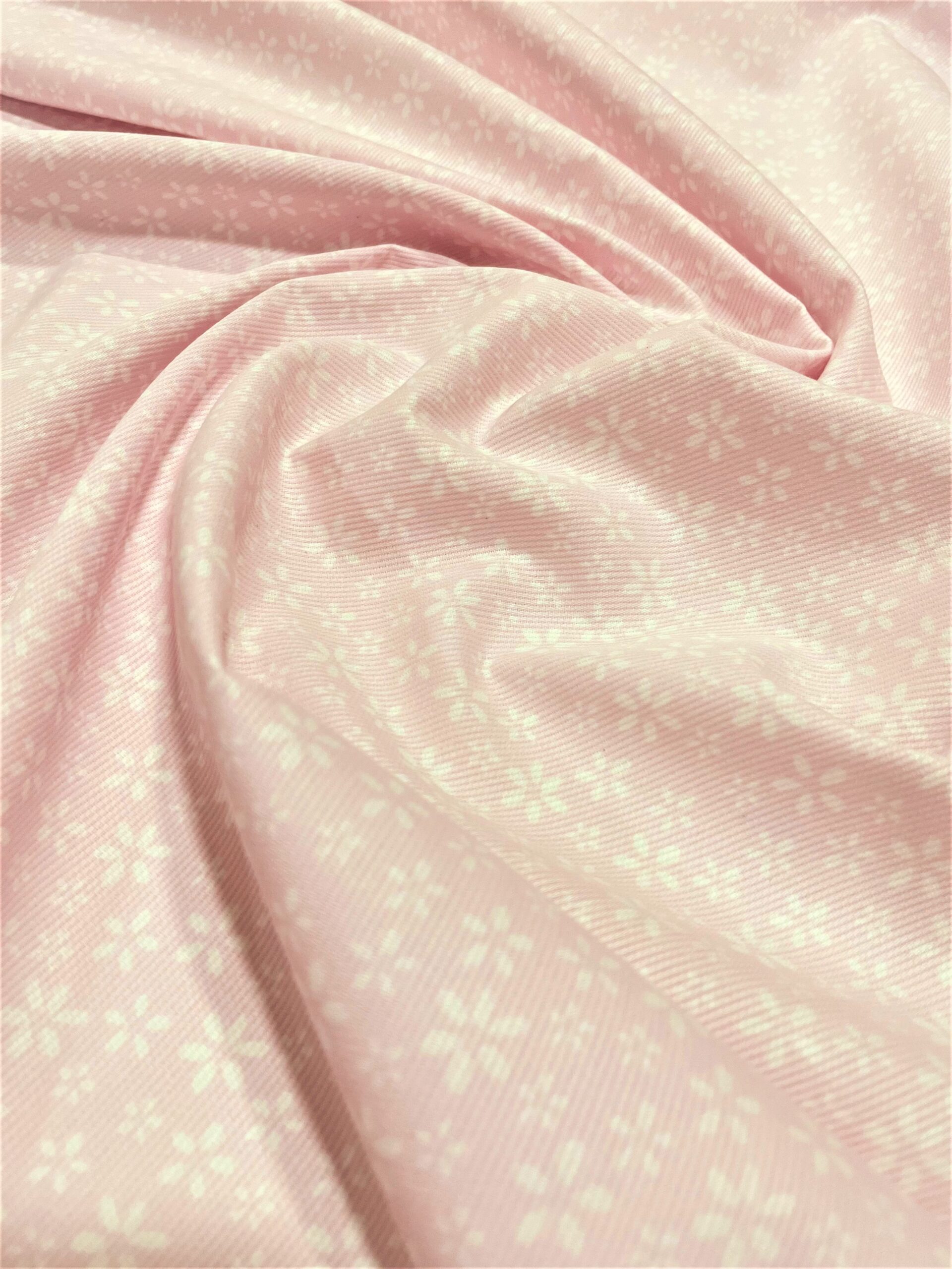 Pique flores fondo rosa