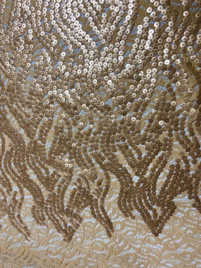 Encaje lentejuelas doradas