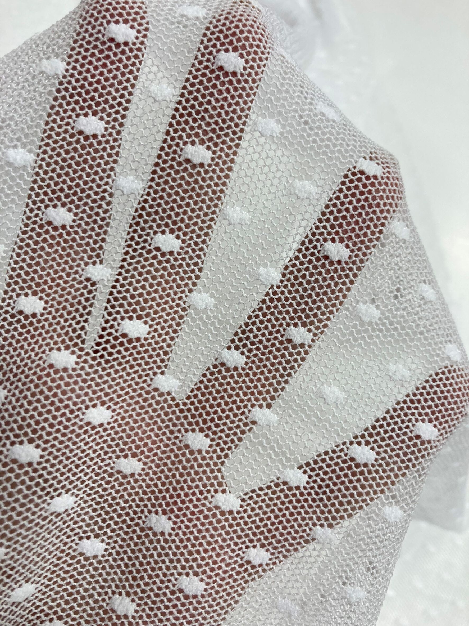 Tul de plumeti blanco Ribs