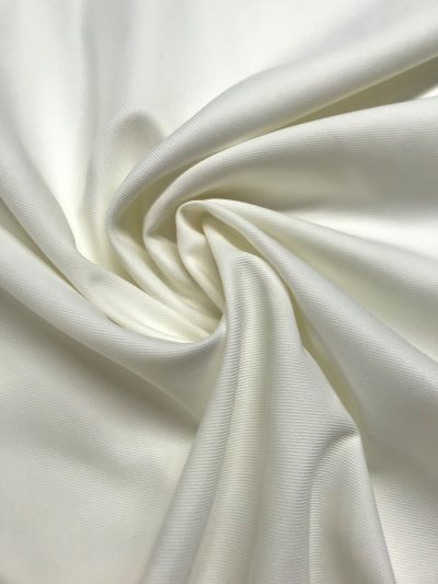 Sarga hábito blanco roto