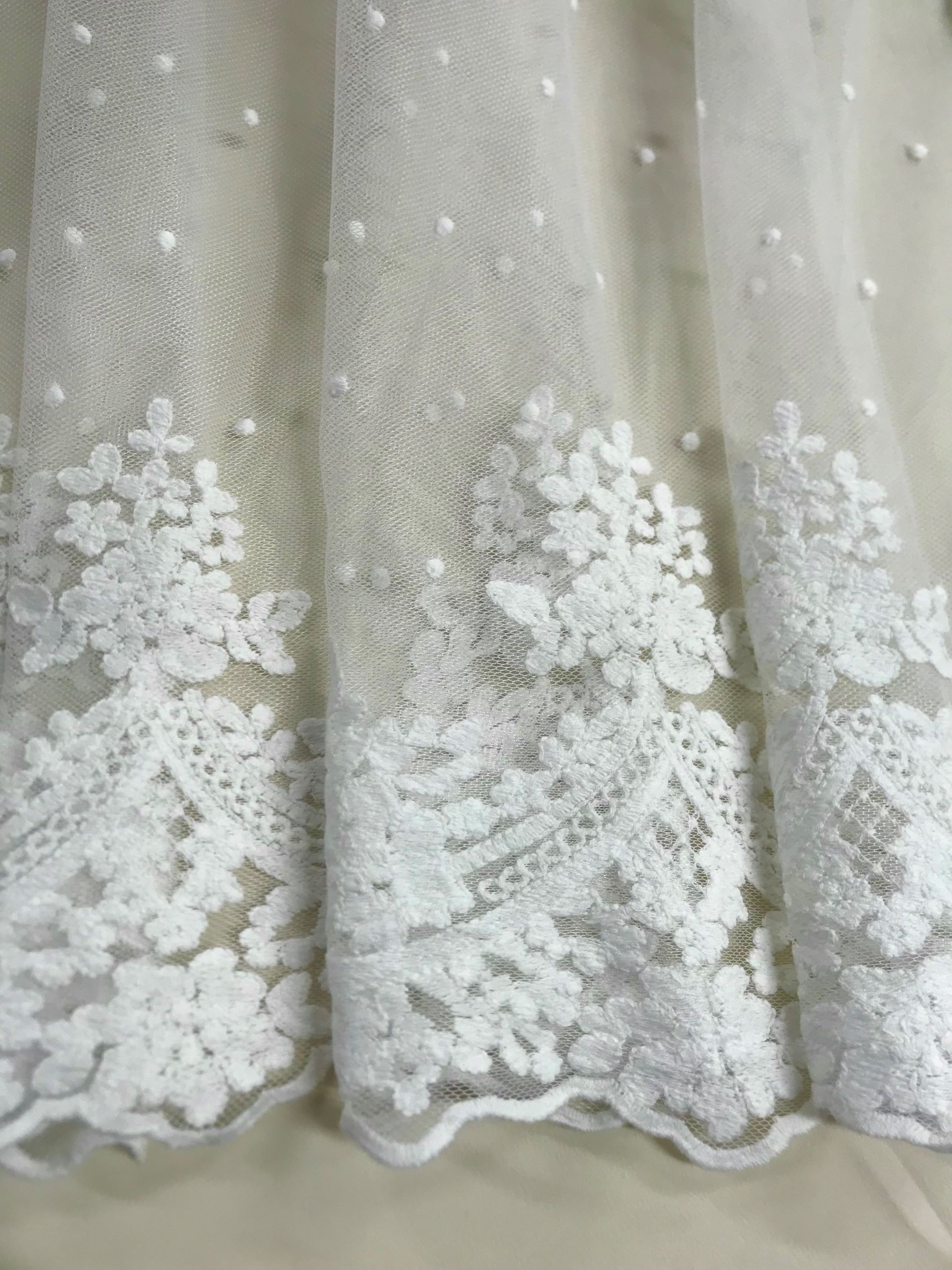 Tul bordado Sandra Blanco