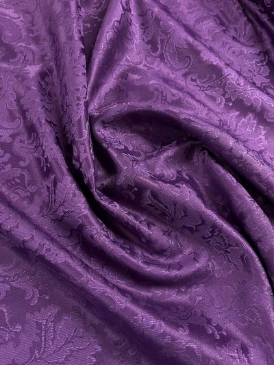 Damasco morado colgadura