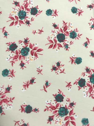 Flores verdes y burdeos f. beig