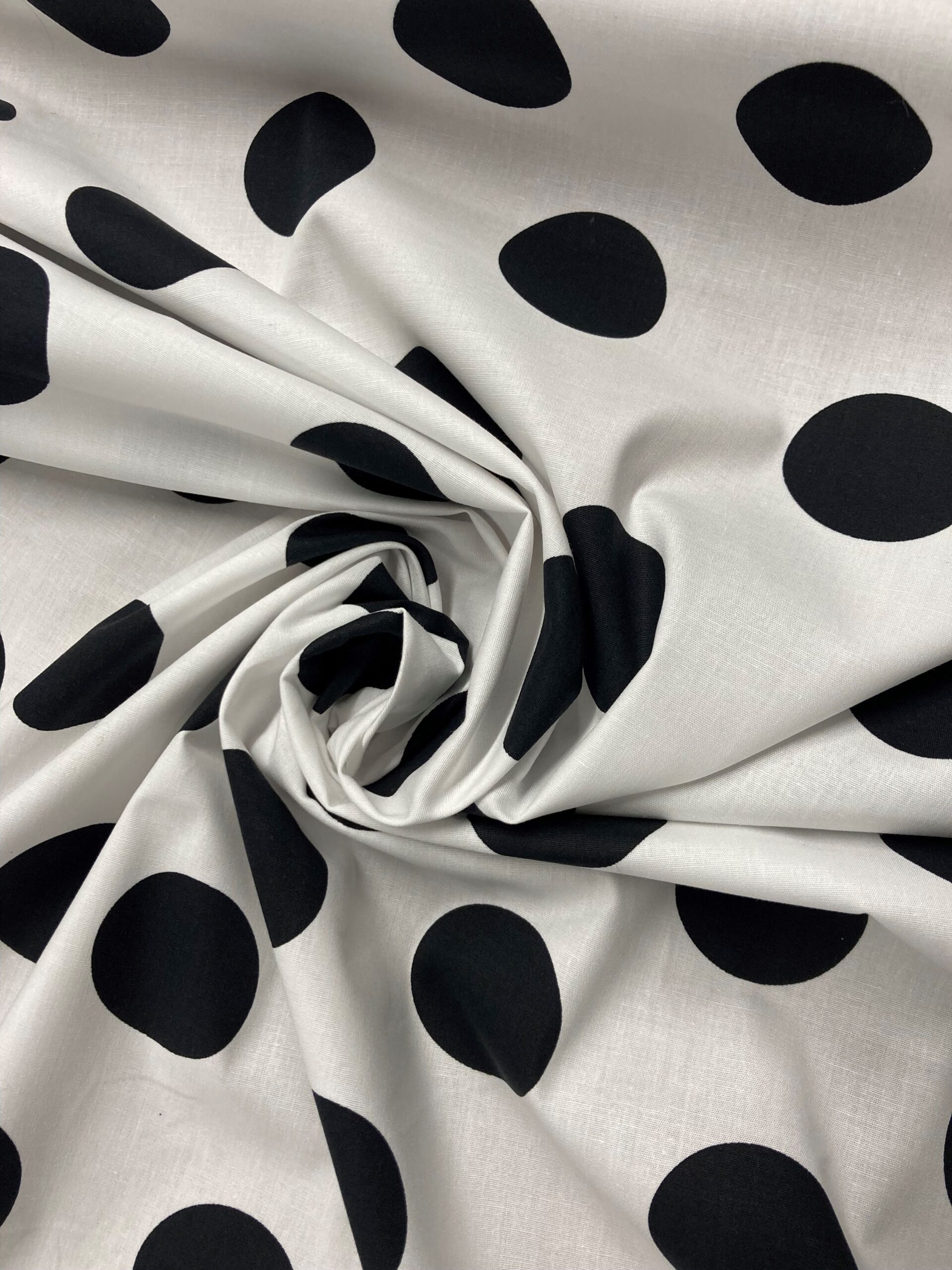 Popelín elástico blanco l.negro