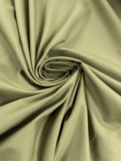 Gabardina elástica docker verde